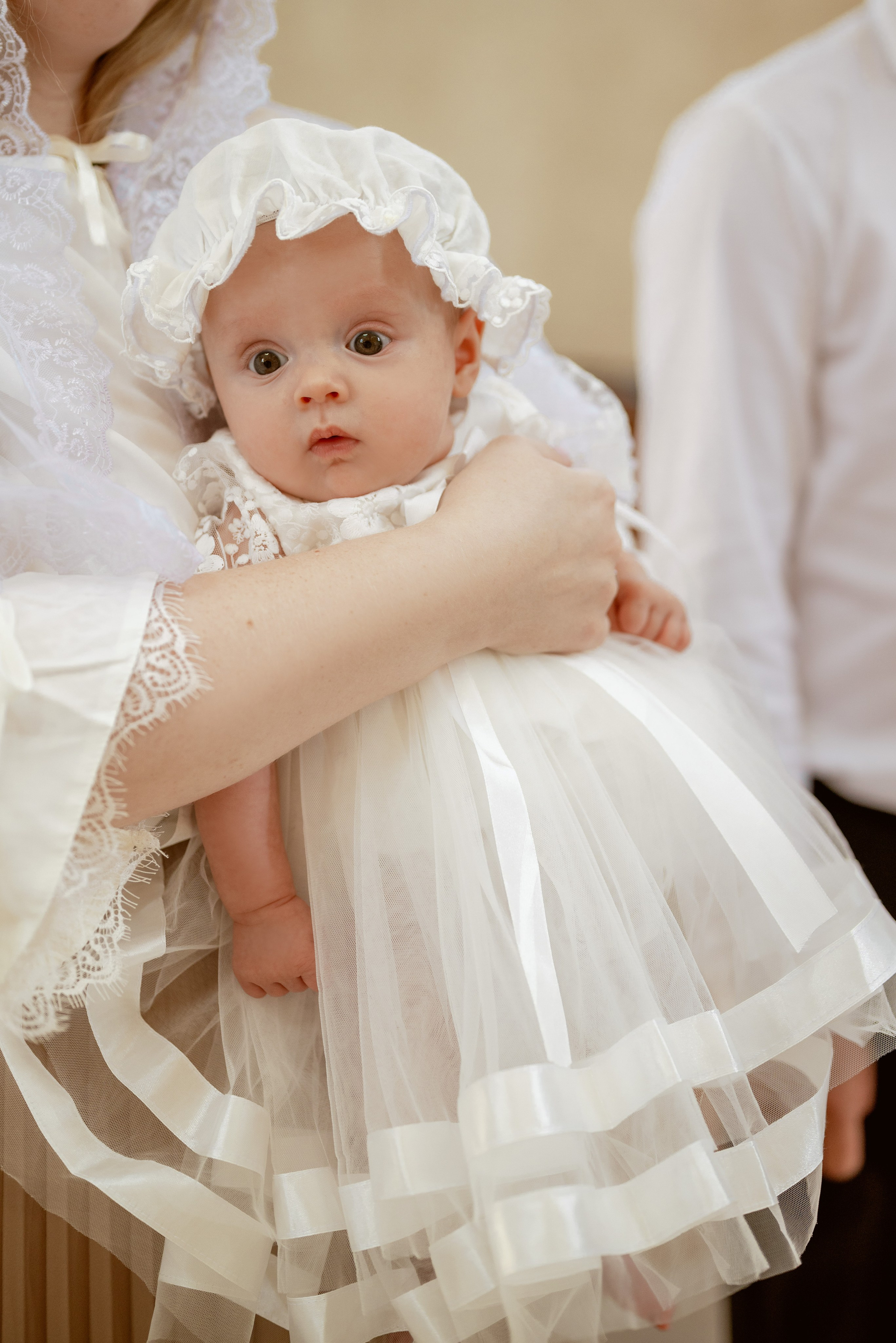 Крещение в храме Петра и Февронии. Юлия Басня семейный и свадебный фотограф в Донецке