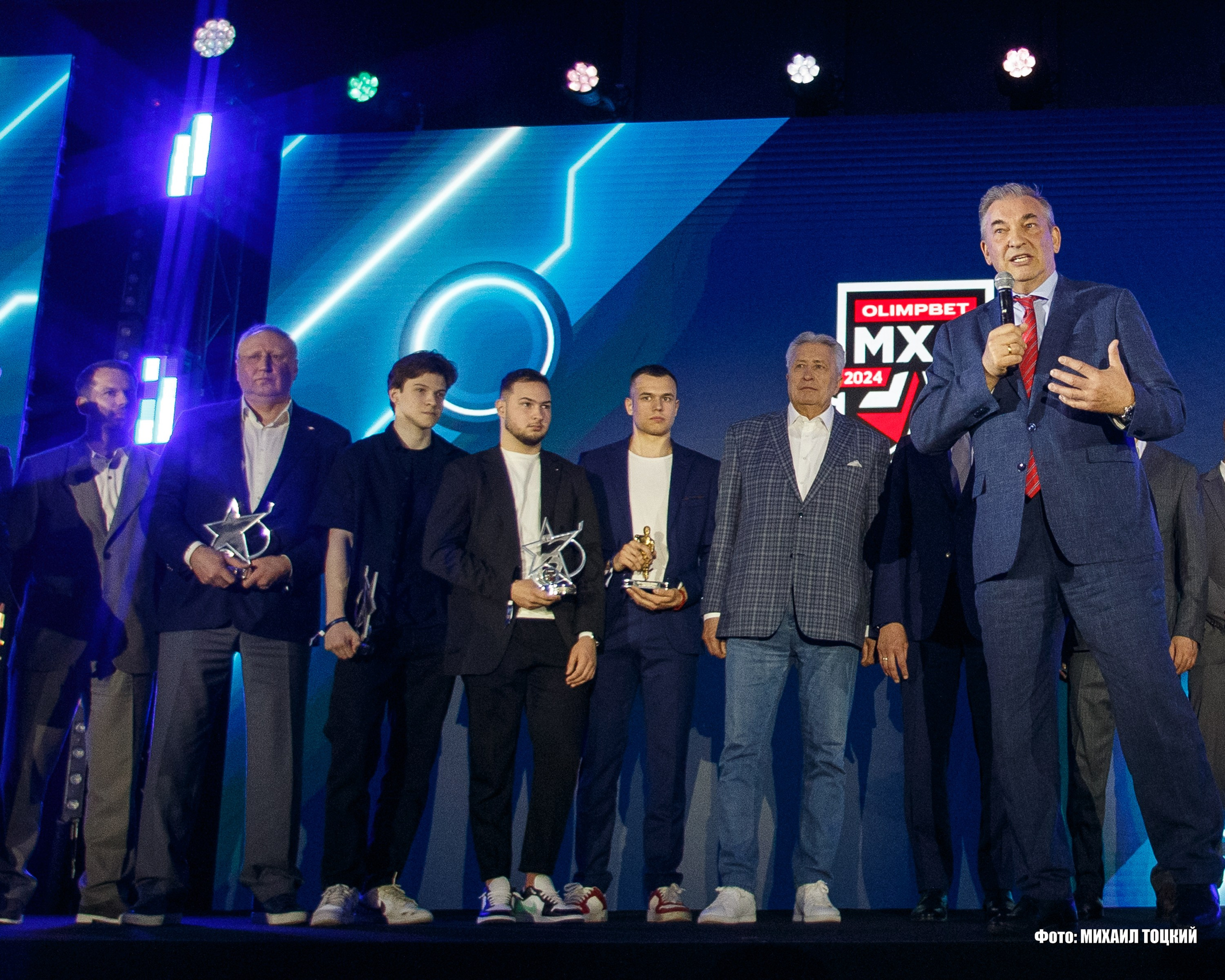 Фоторепортаж церемония закрытия Чемпионата МХЛ сезона 2024/2025. Михаил Тоцкий портретный и репортажный фотограф в Москве