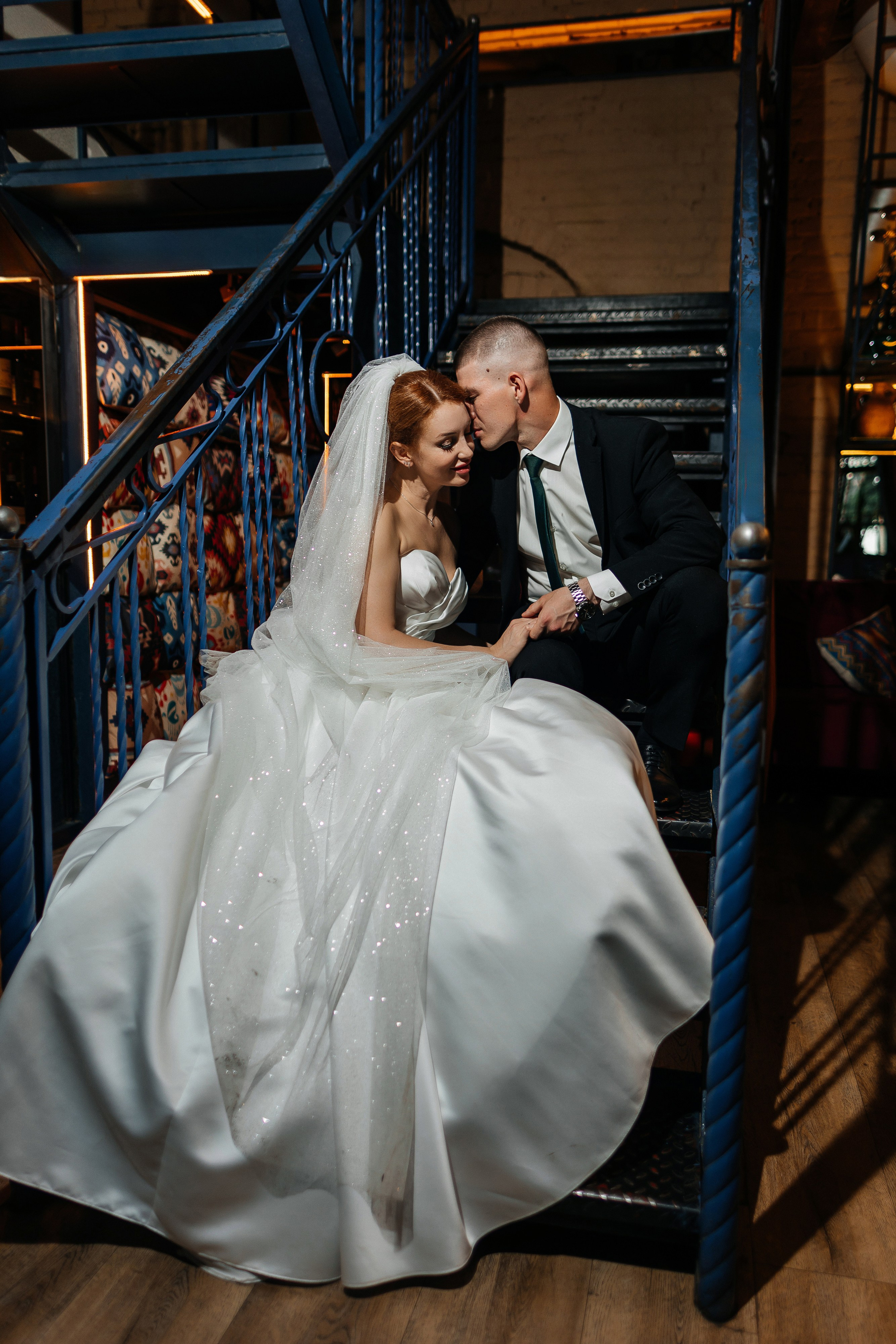 Камерная свадьба в уютном ресторане. Олег Сверчков | Свадебный фотограф Вологда