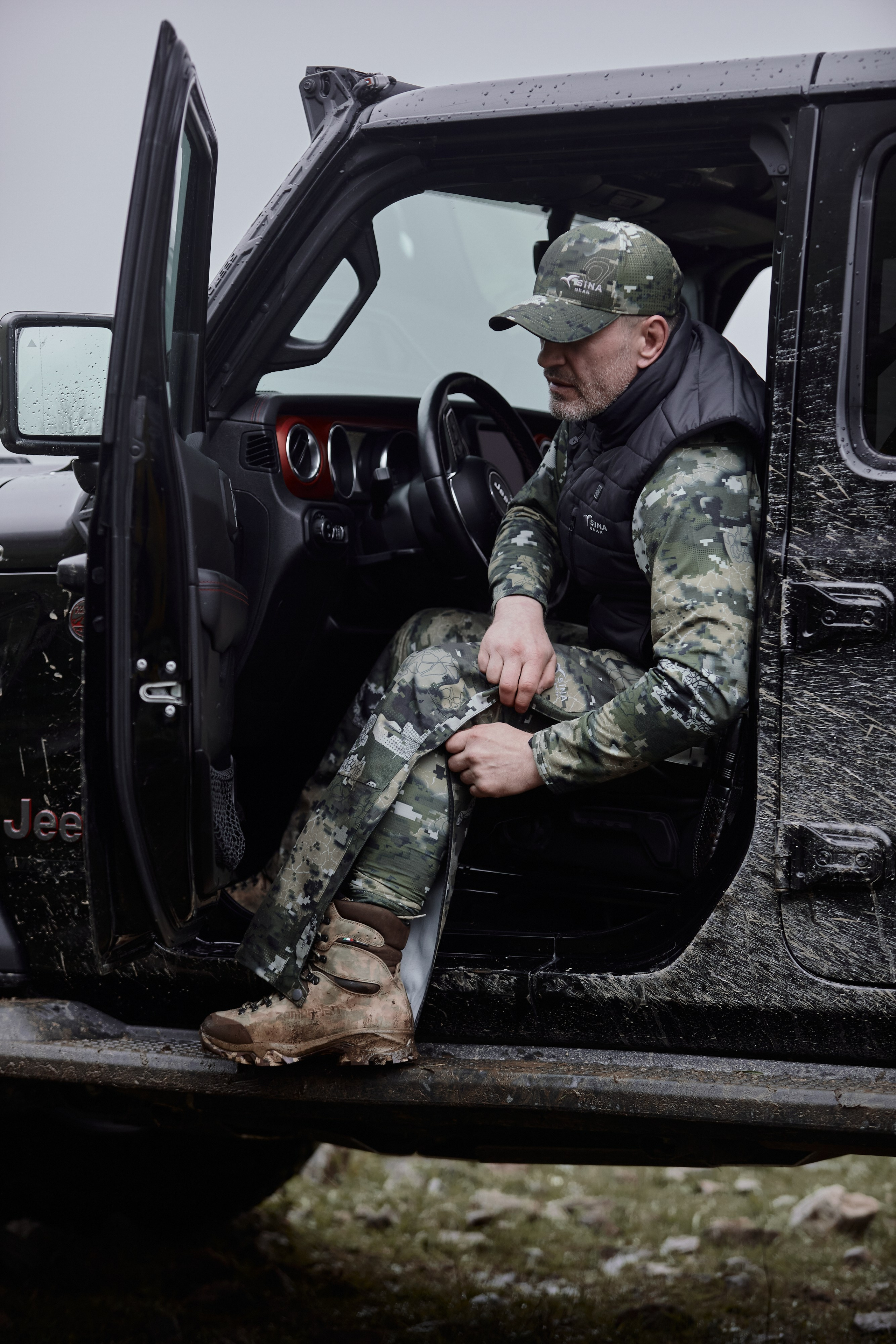 Съемка для бренда охотничьей одежды под ключ. Фотограф Продюсер в горах КБР / Москва Нальчик Горы