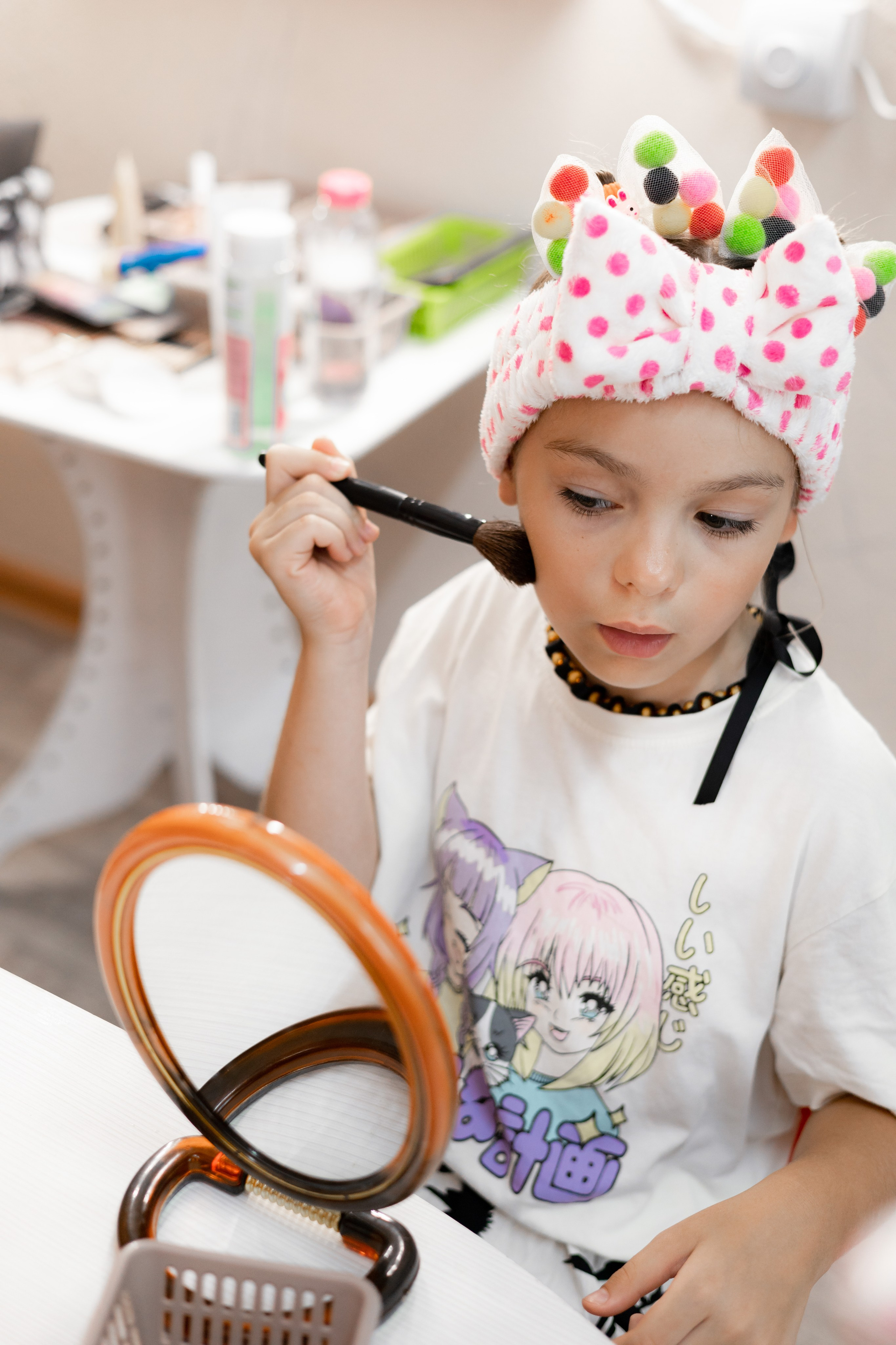 Как предотвратить ошибки в макияже у подростков? Начните с мастер-класса для девочек от 7 лет! Запишись и выбери дату для мастер-класса!. Школа для девочек во Владивостоке — Само Совершенство