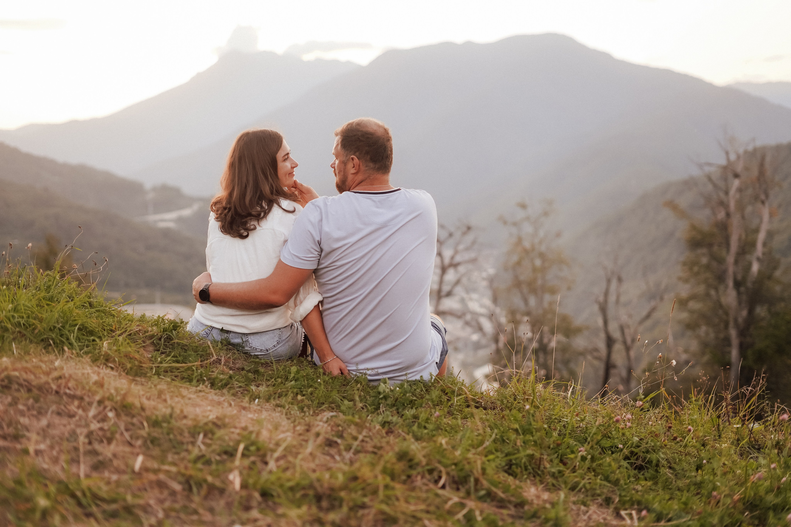 Алексей и Екатерина в горах Красной Поляны. Фотограф в Сочи и Абхазии | Фототуры | September Air