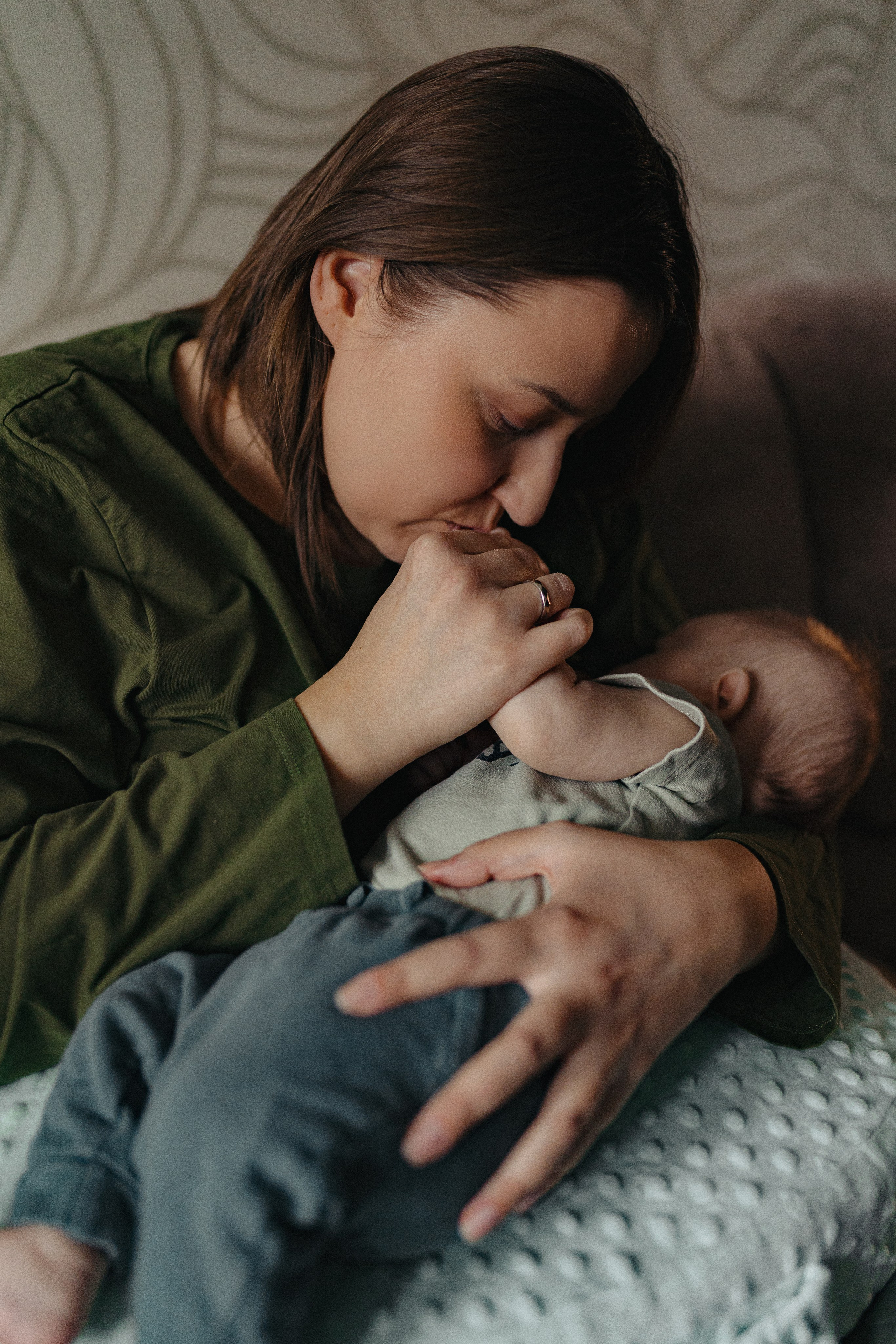 Домашняя семейная фотосессия с малышом. Портретный и семейный фотограф в Москве Мария Рослякова