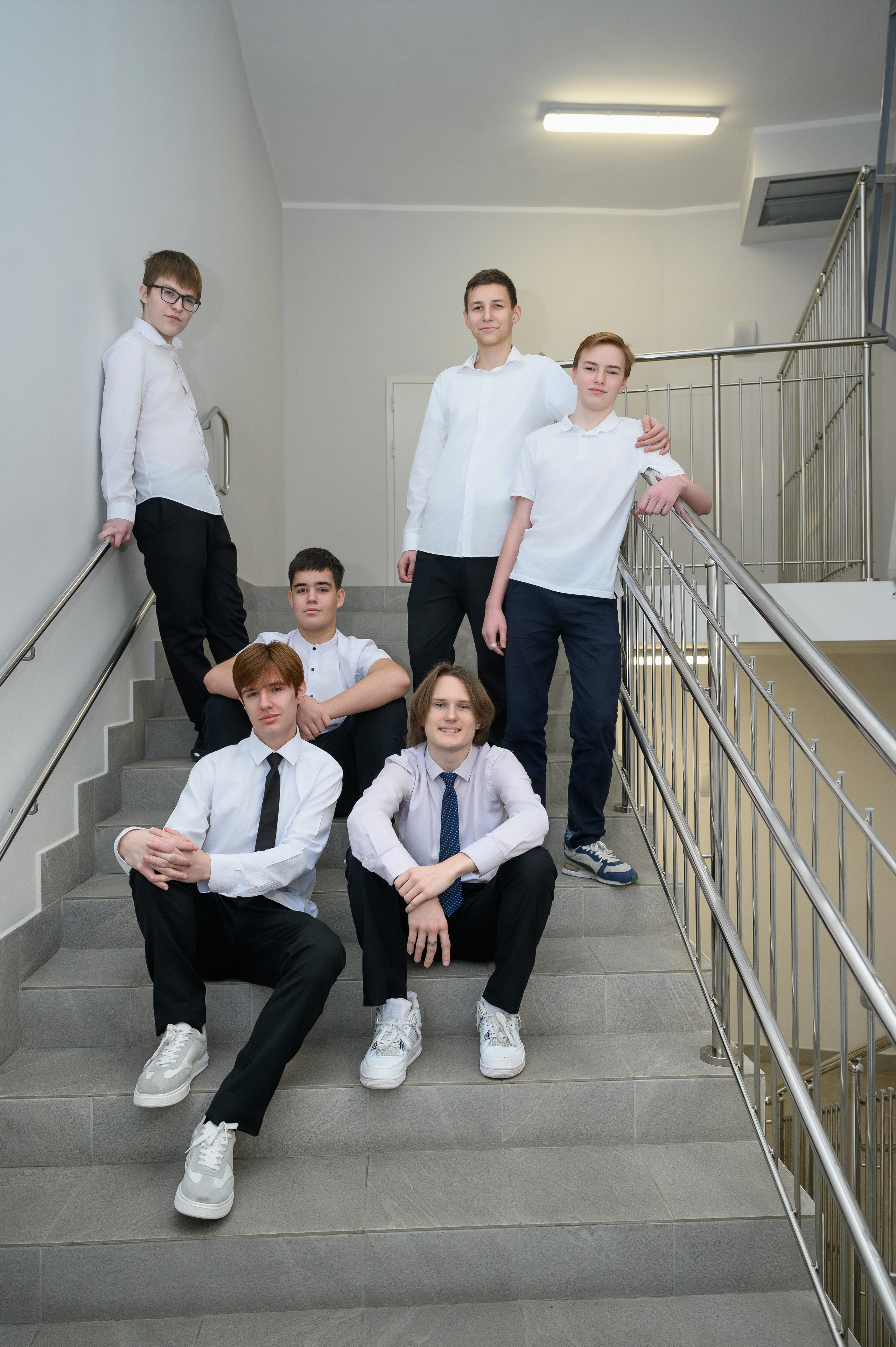 Выпускные школьные альбомы Кингисепп Сестрорецк