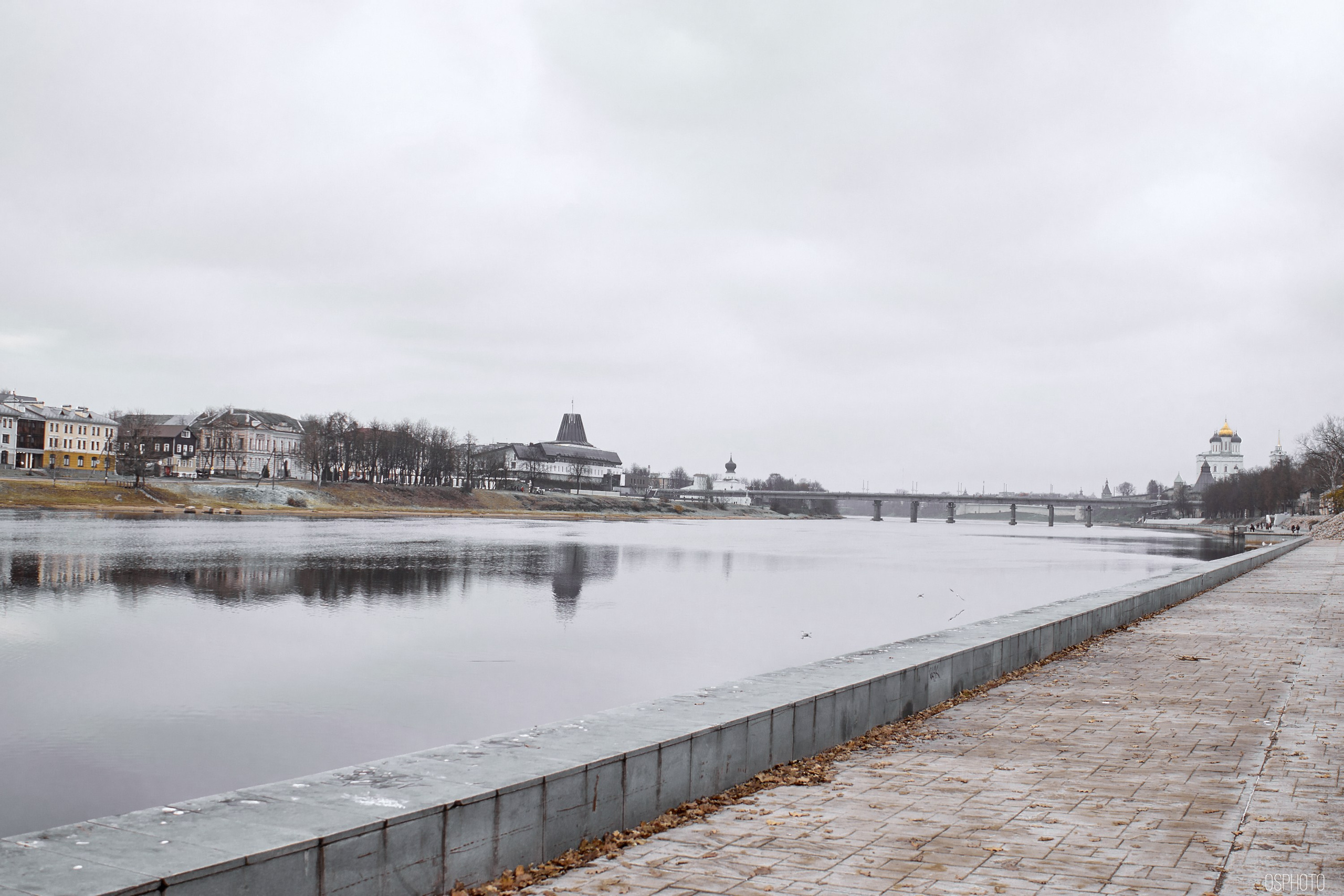 Псков. Ноябрь. Фотографъ Сергѣевъ. Поймать мгновеніе