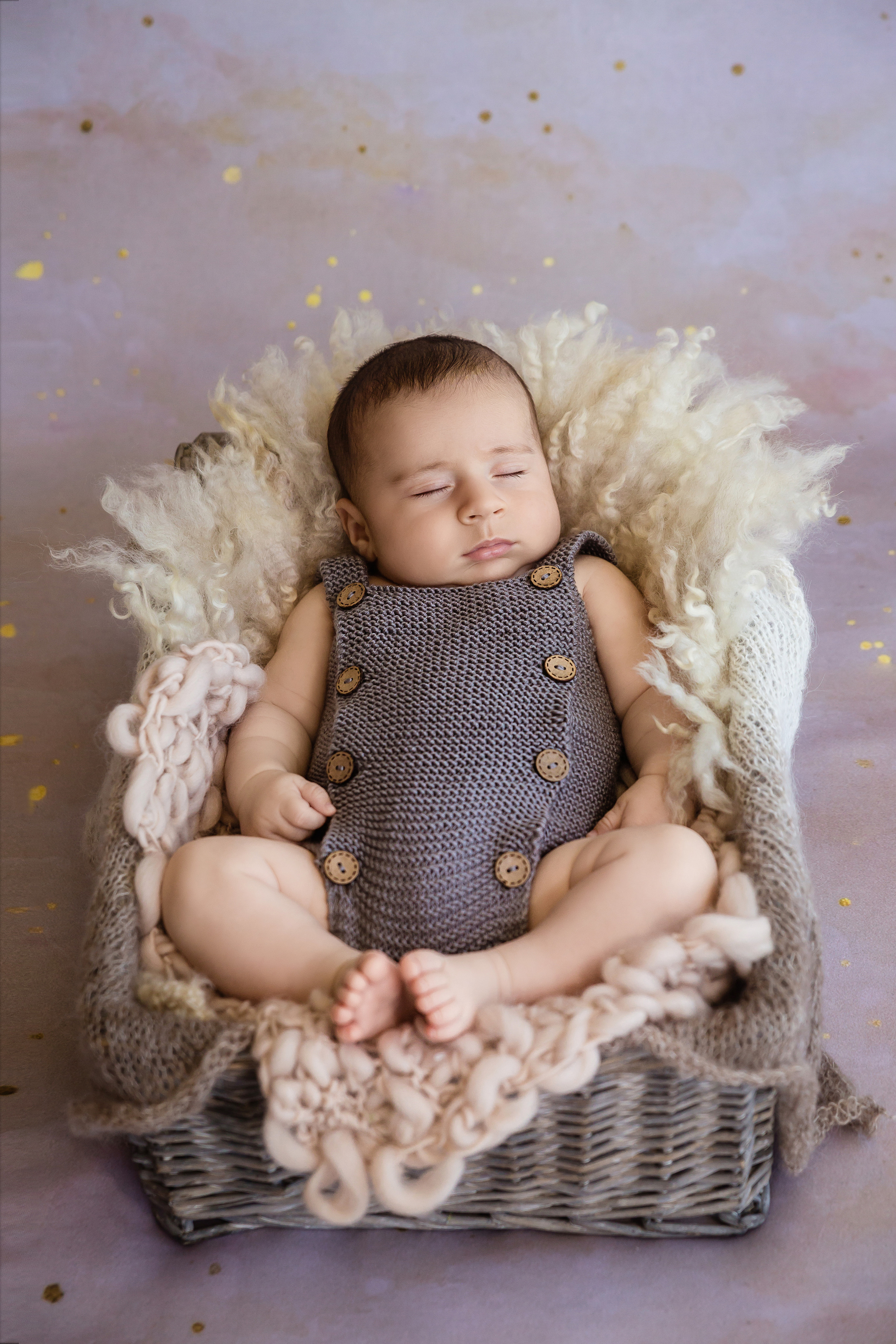 Newborn photoshooting. Professional family and children’s photographer in Izmir Irina Eron