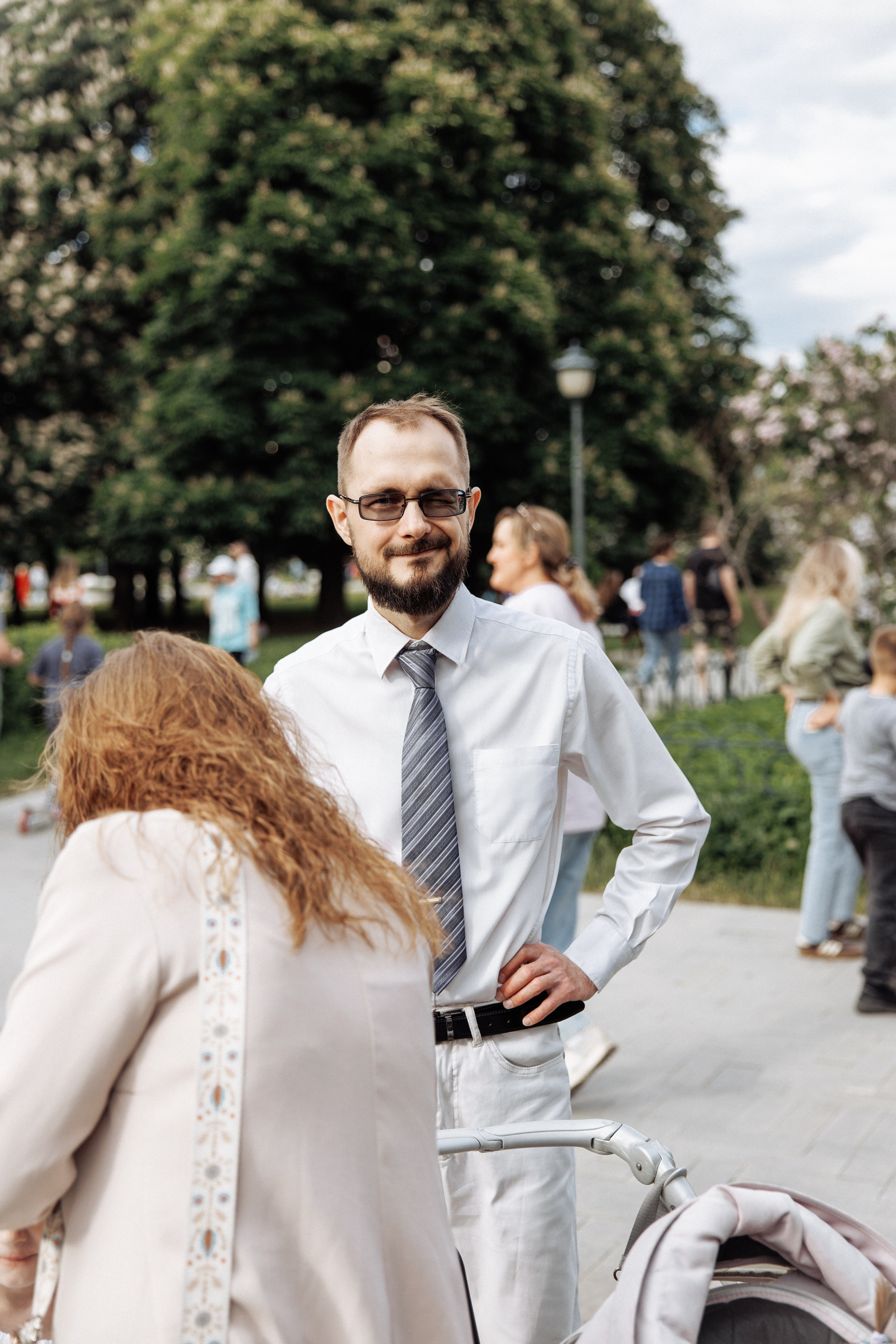 Семейная фотосессия в Сиреневом саду. Семейный фотограф в Москве Влада Лунина