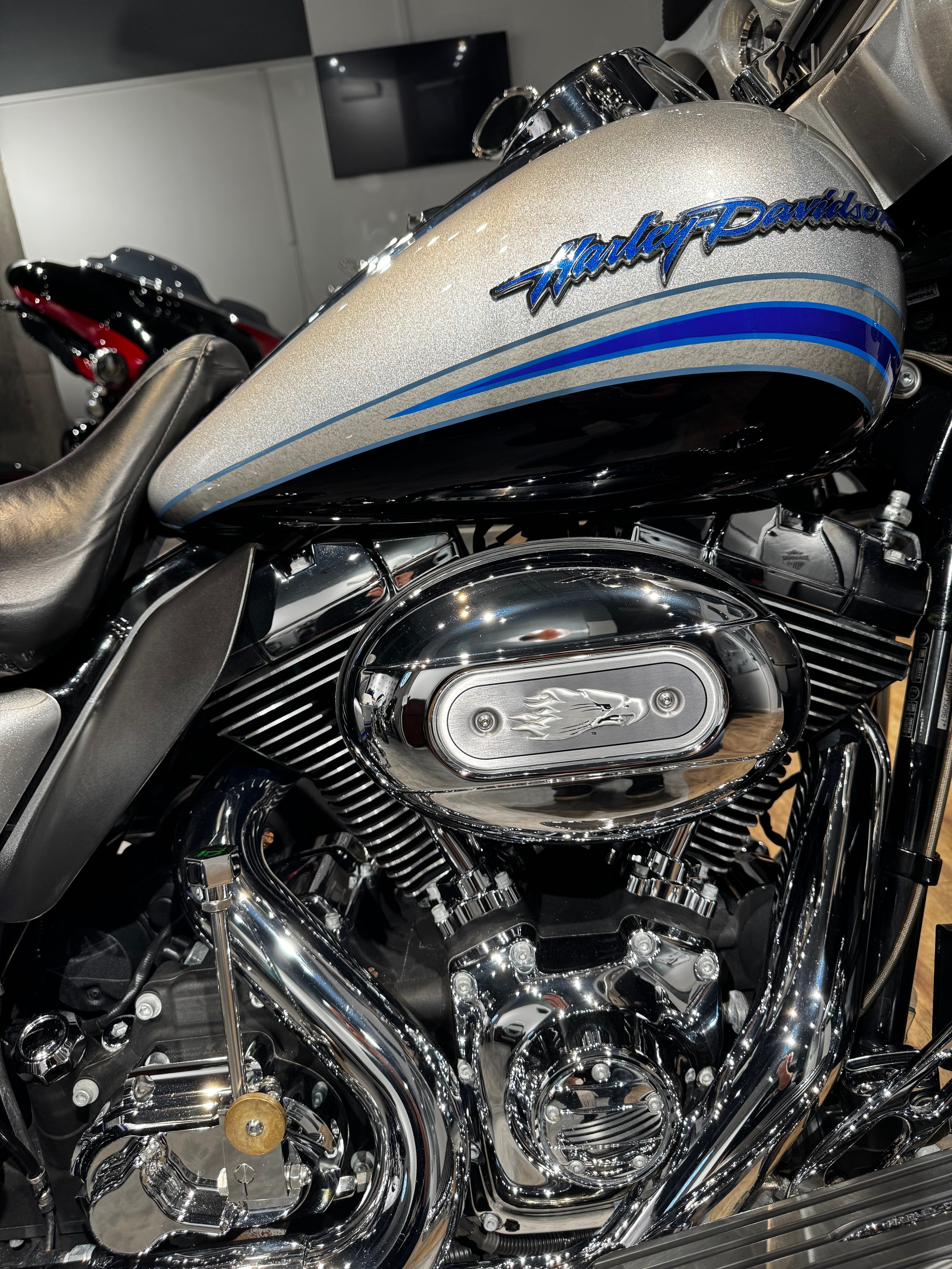 Мотоциклы Harley-Davidson CVO Black Diamond (Touring) — купить мотоцикл. Hello Davidson, Москва. Только хорошие мотоциклы…