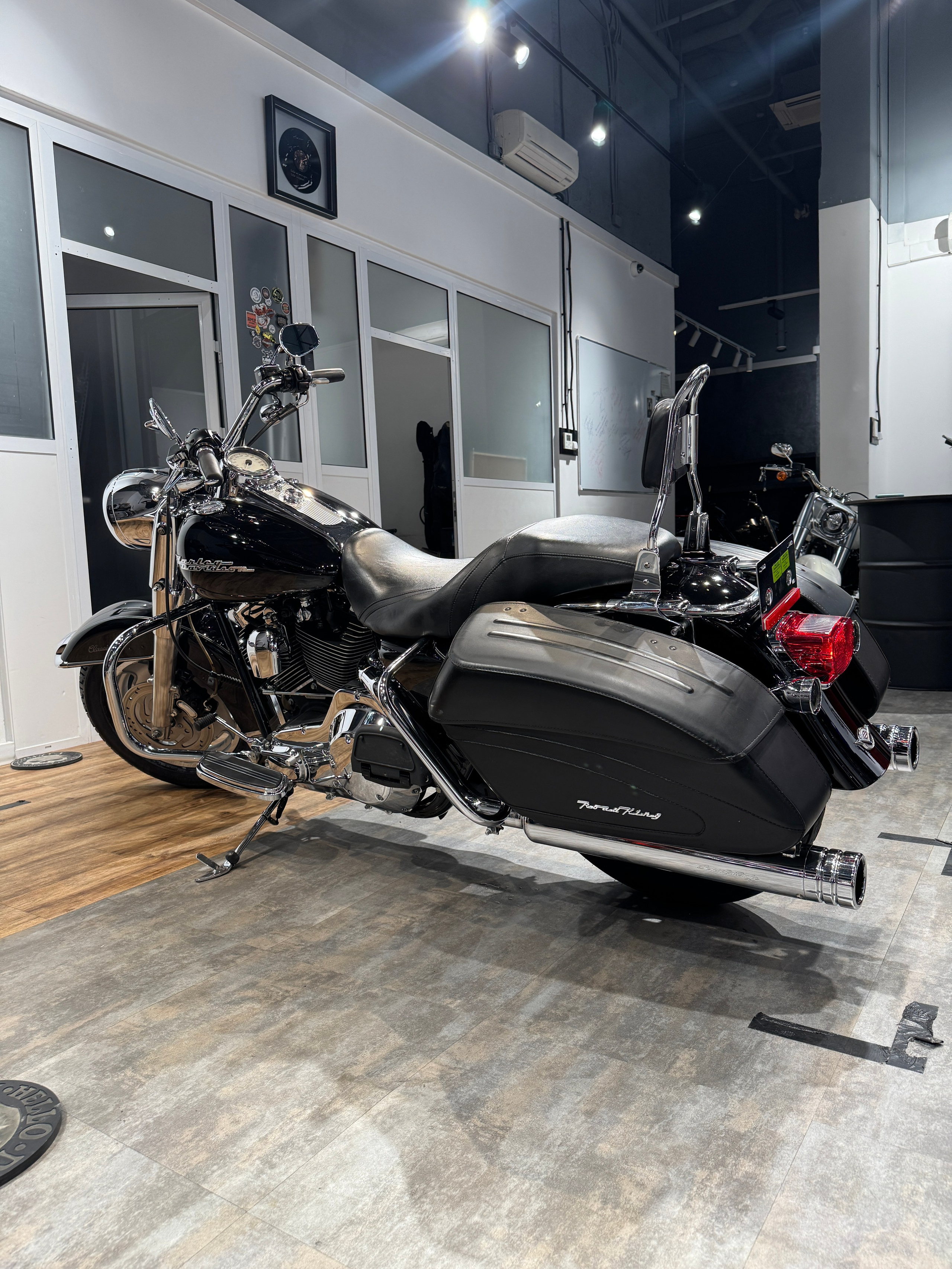 Мотоциклы Harley-Davidson Road King S&S (Screaming Eagle) (Touring) — купить мотоцикл. Hello Davidson, Москва. Только хорошие мотоциклы…