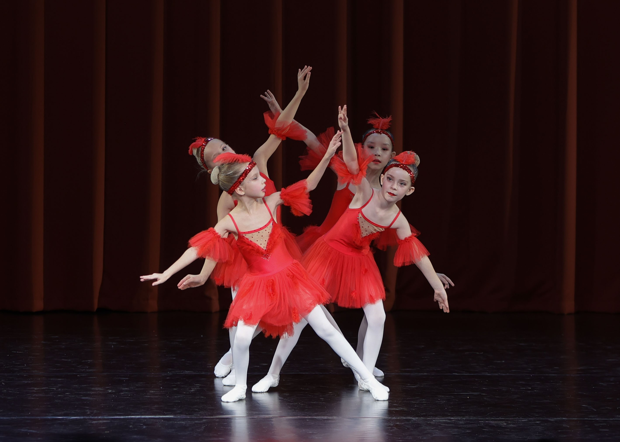 Фестиваль хореографического искусства «КУБОК ЛЕГЕНДЫ — 2025». Выпускные альбомы и школьный фотограф в Подольске, Троицке, Щербинке, Москве и Московской области