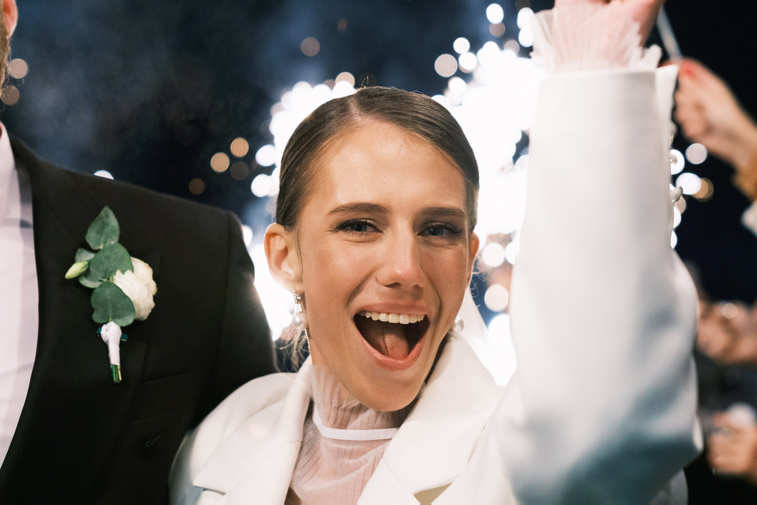 Олег и Лиза под бенгальскими огнями. Professional photoartist in St. Petersburg (wedding, reportage, portrait, model book, love story) Alexander Shvedov