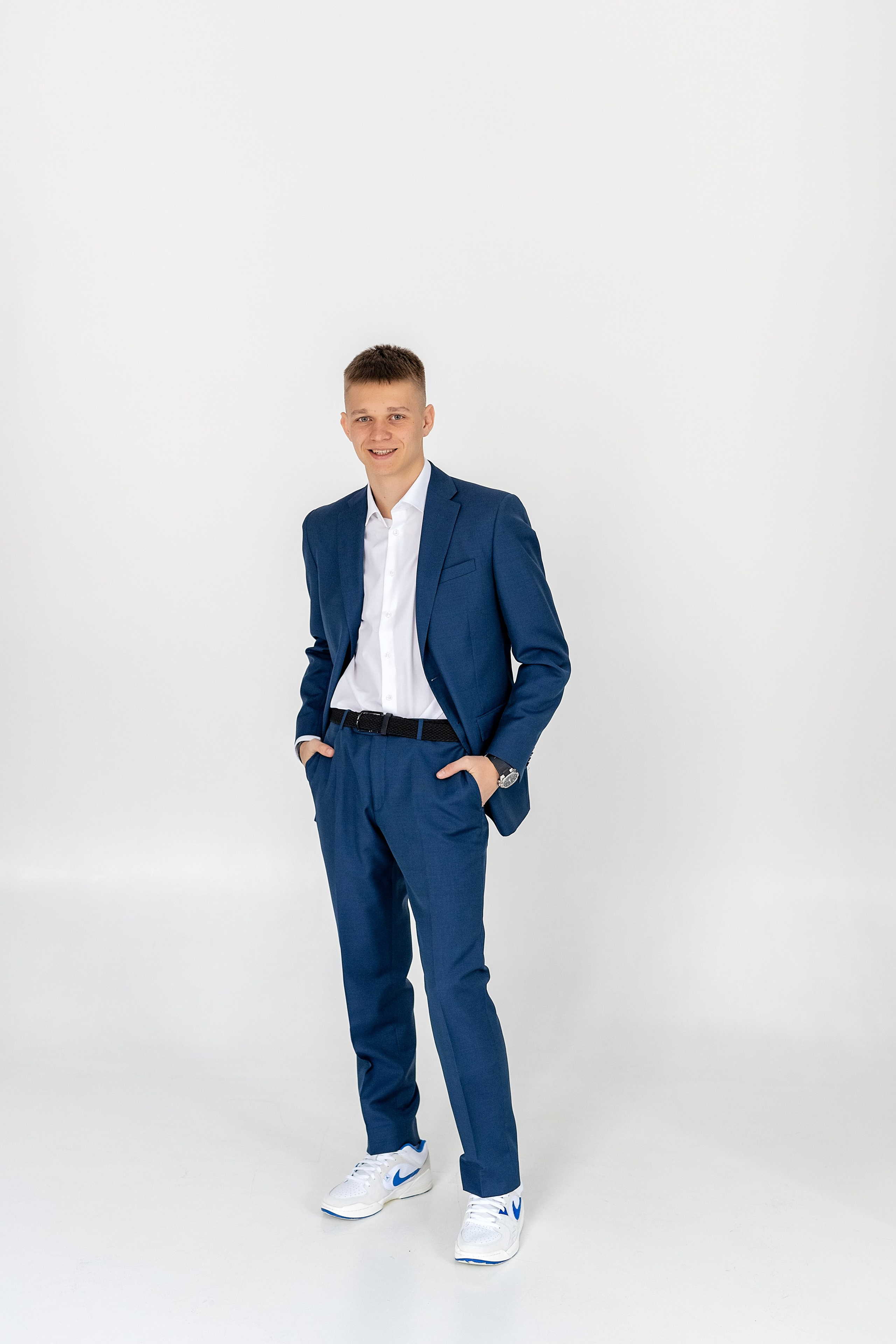 Выпускной альбом Владивосток 11 класс. Стильный выпускной альбом Владивосток фотограф Вероника Мигачева