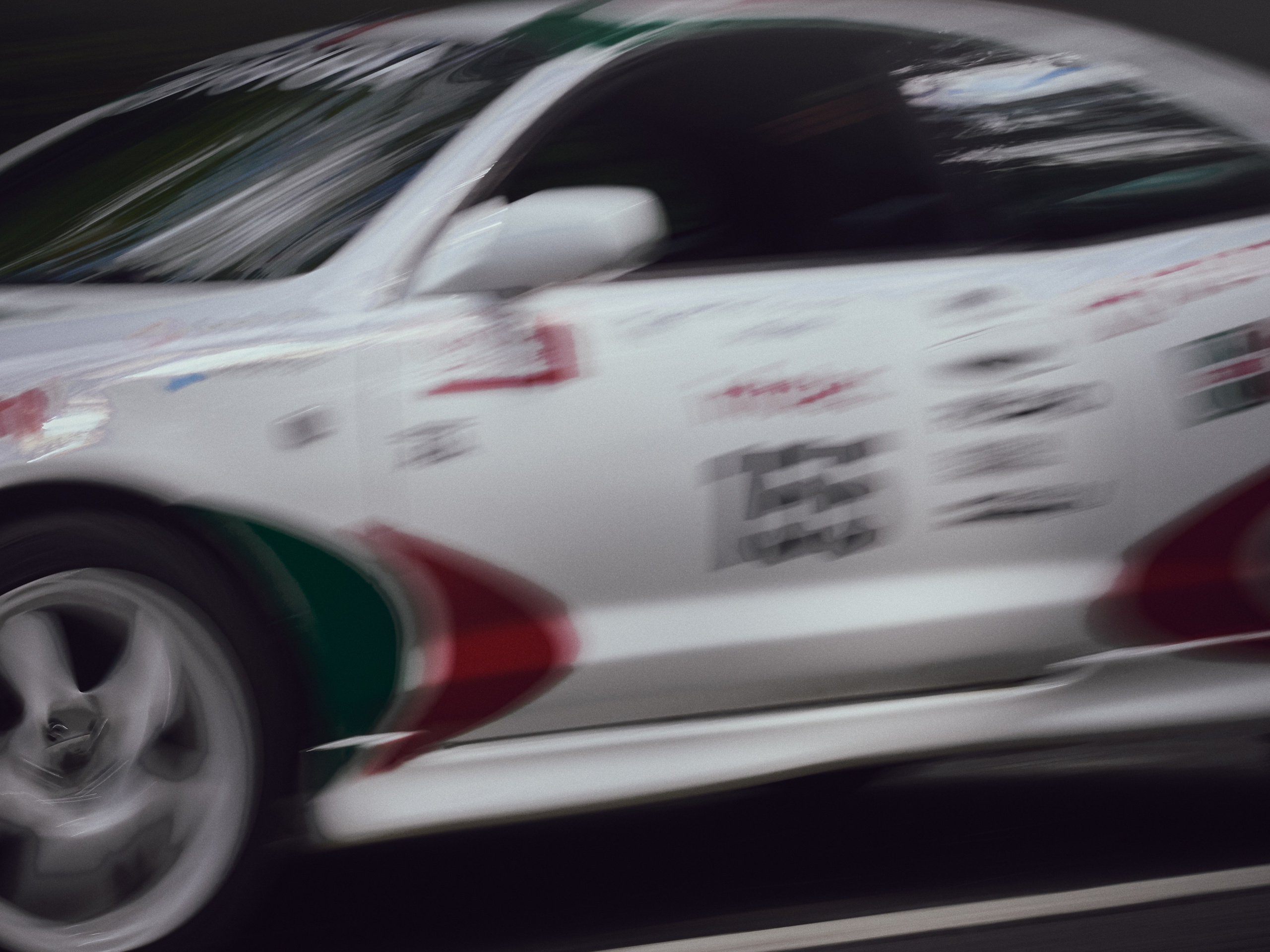 Упражнение с асфальтом. Коммерческий и художественный фотограф в Москве Плоскирев Валерий