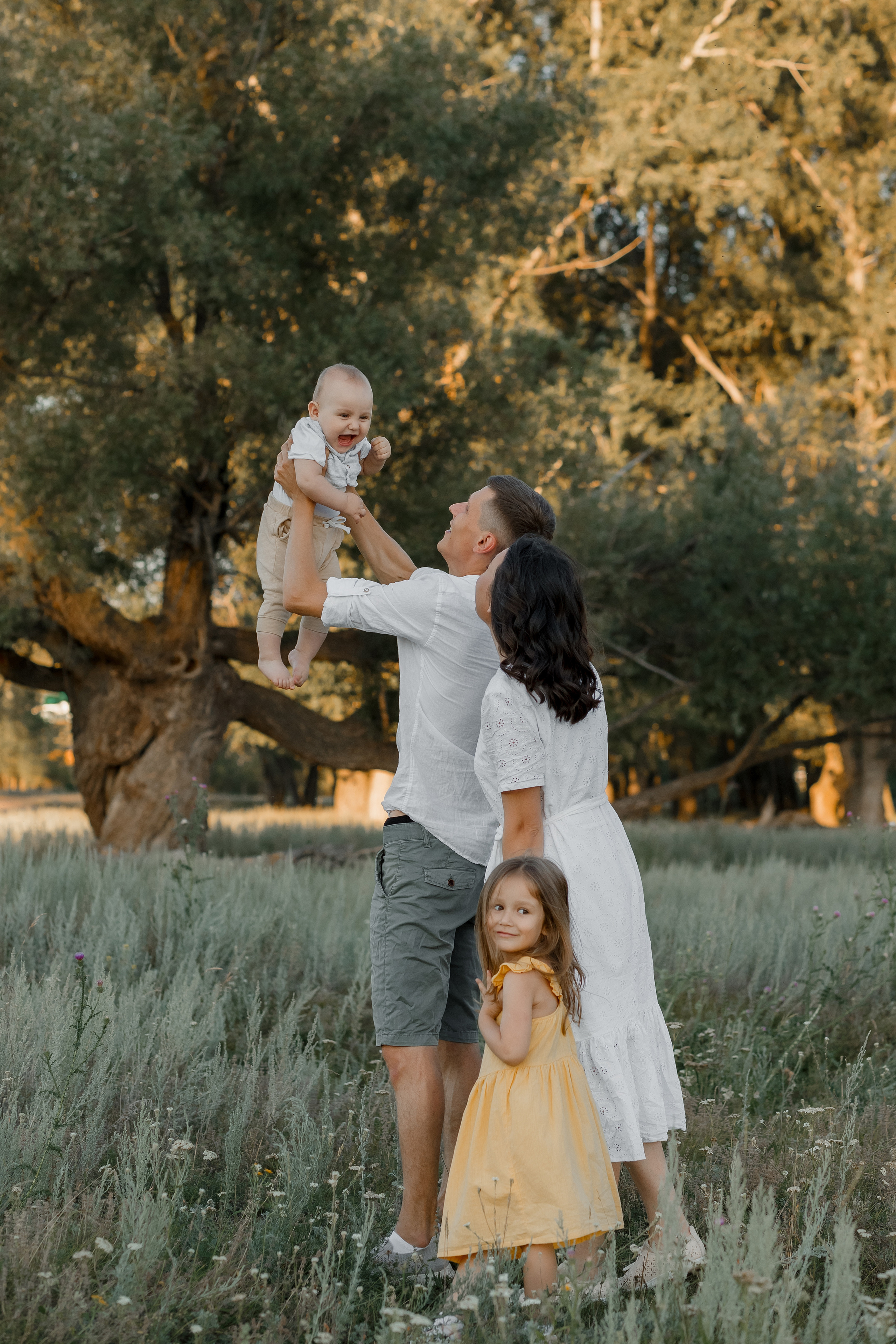 Семейная фотосессия. Фотограф в городе Мелеуз Мусакаева Элиза