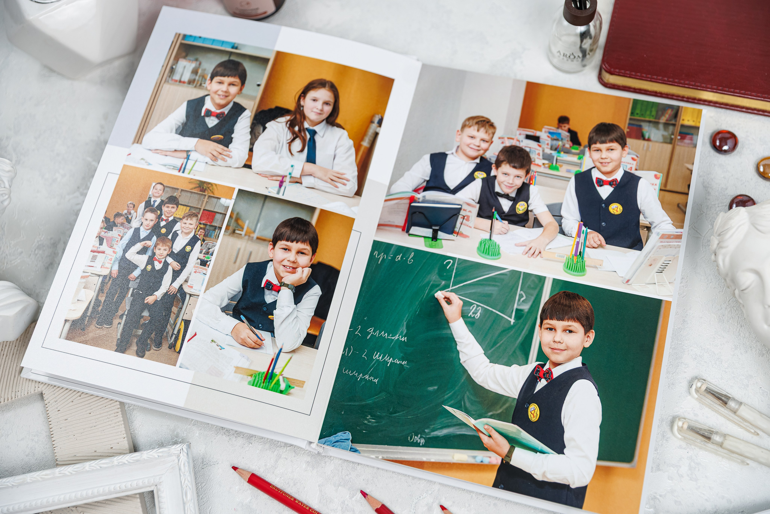 Выпускные альбомы 4 класс. Семейный и детский фотограф Комина Елена, Власиха, Одинцово