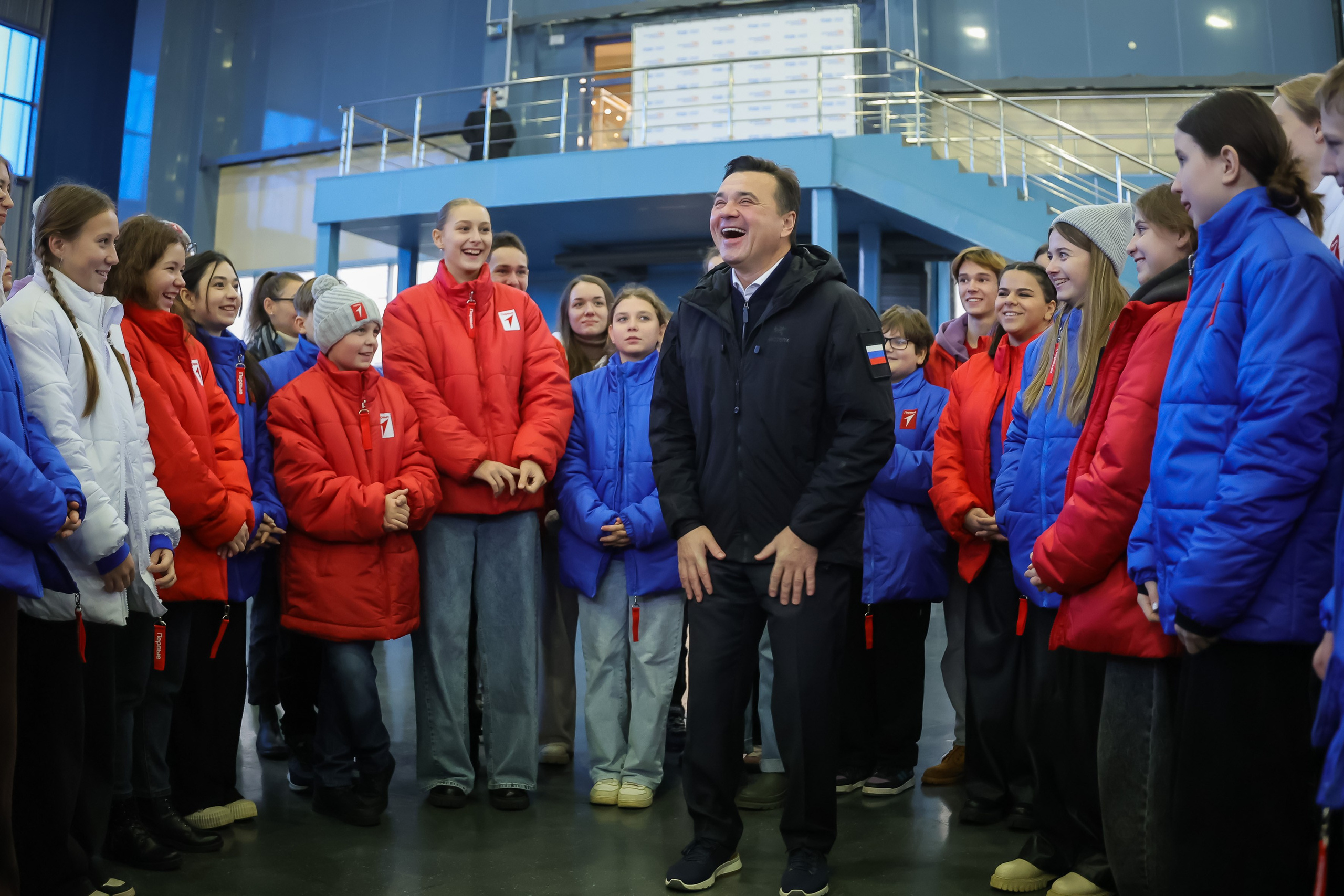 Губернатор Подмосковья Андрей Воробьев вместе с участниками «Движения первых» навестил пилотажные группы. Моя фотография