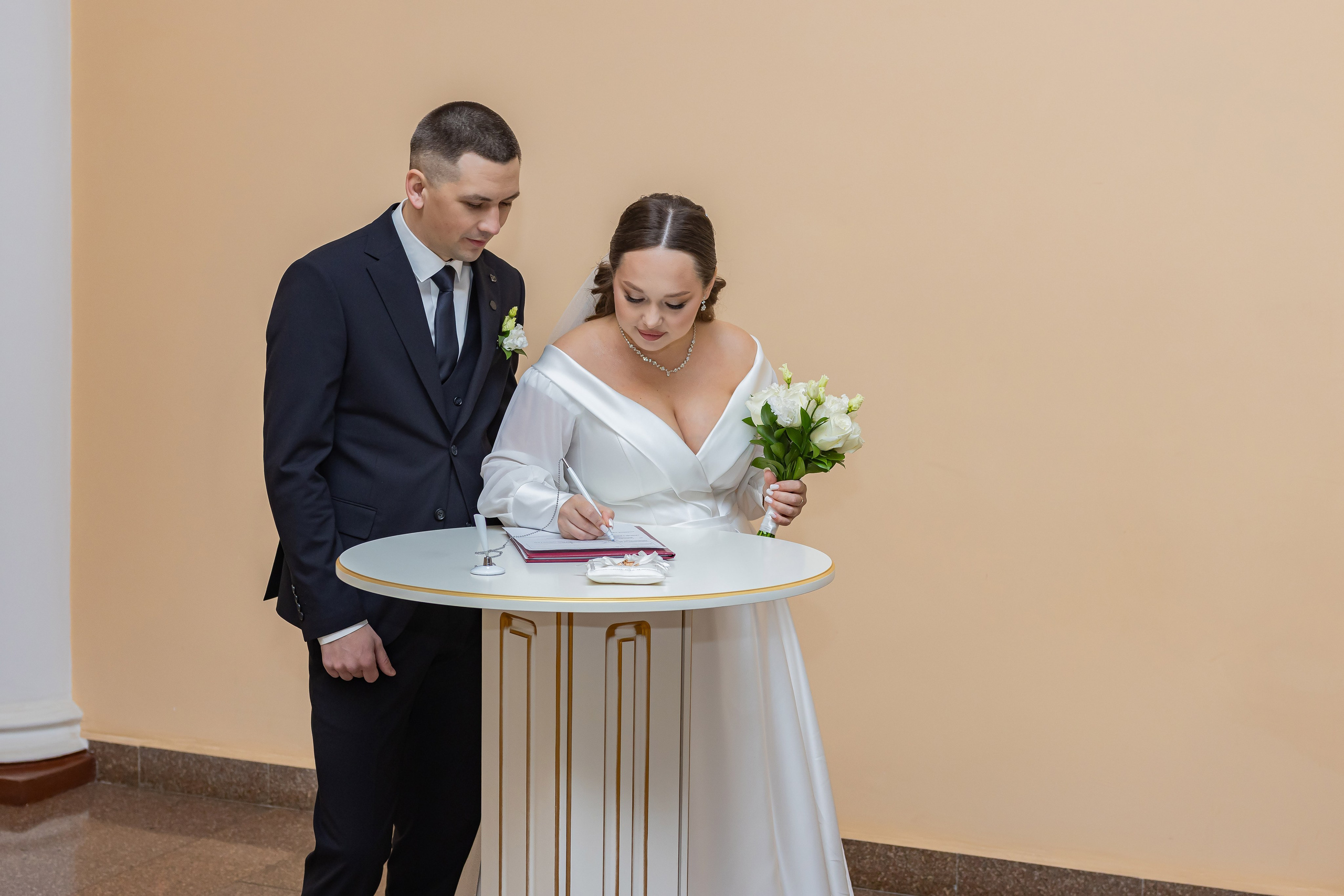 Фотосъёмка свадьбы - центральный загс Омск