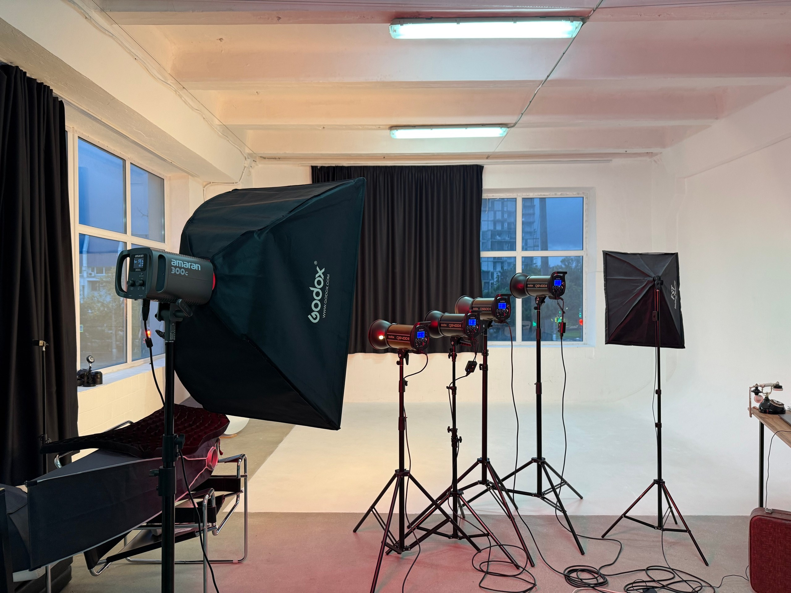 Лучшие Фотостудии Симферополя - топ-мета для сьемки в 2025. Профессиональная фотосъемка в Крыму. Натуральные эмоции и живые кадры. Забронируйте дату прямо сейчас!