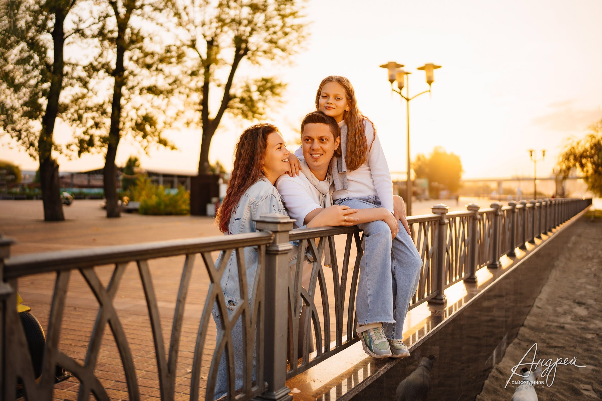 Семейная закатная фотосессия. Свадебный и семейный фотограф в Ростове-на-Дону. Андрей Сайфутдинов