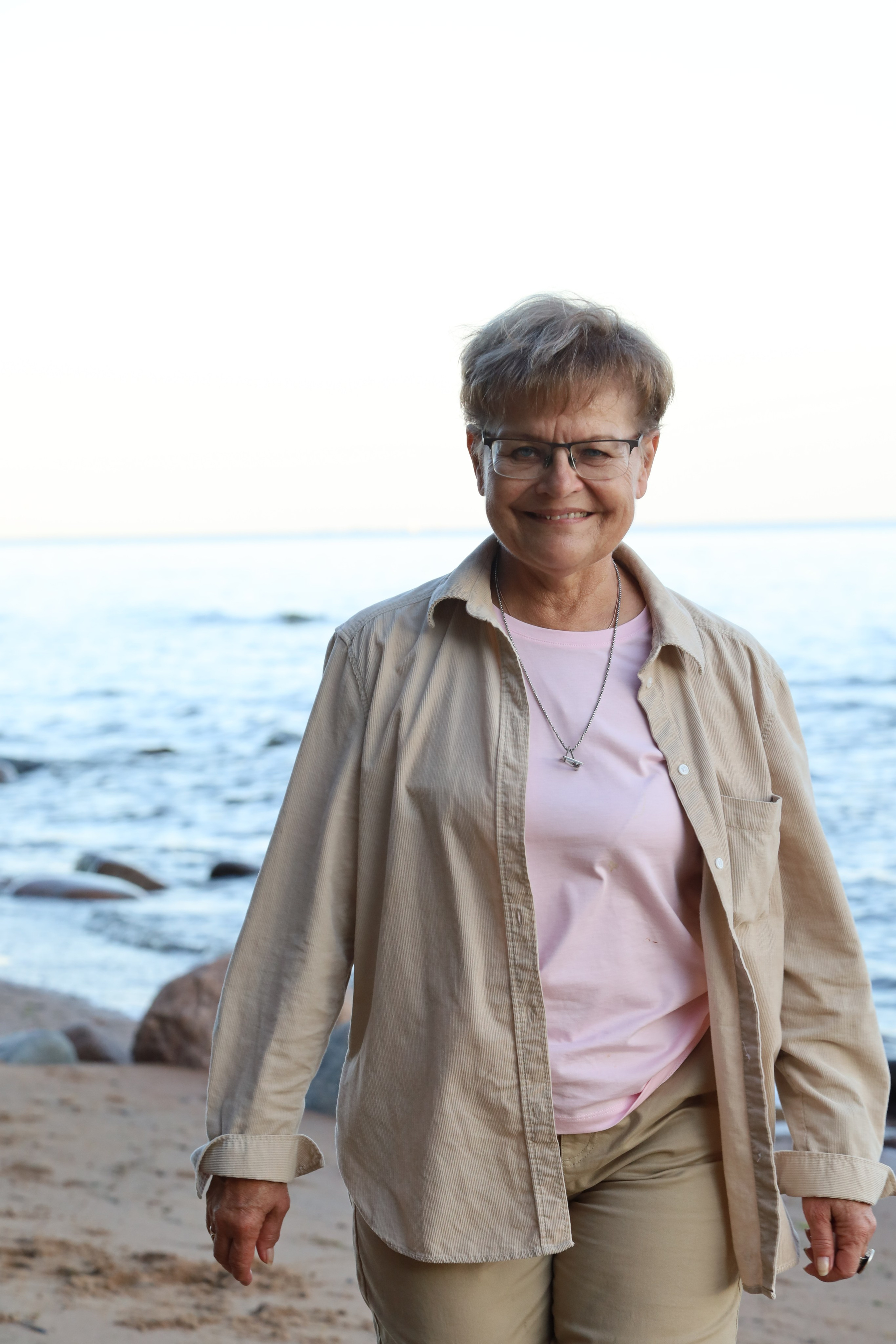 Фотосессия Дня Рождения на берегу Финского залива. Любовь Каширская — фотограф для малого бизнеса и специалистов