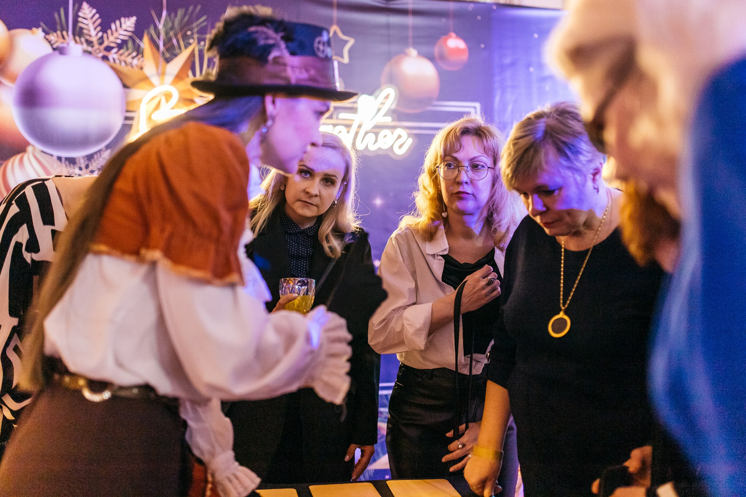 Хороший репортажный фотограф на корпоратив в Питере