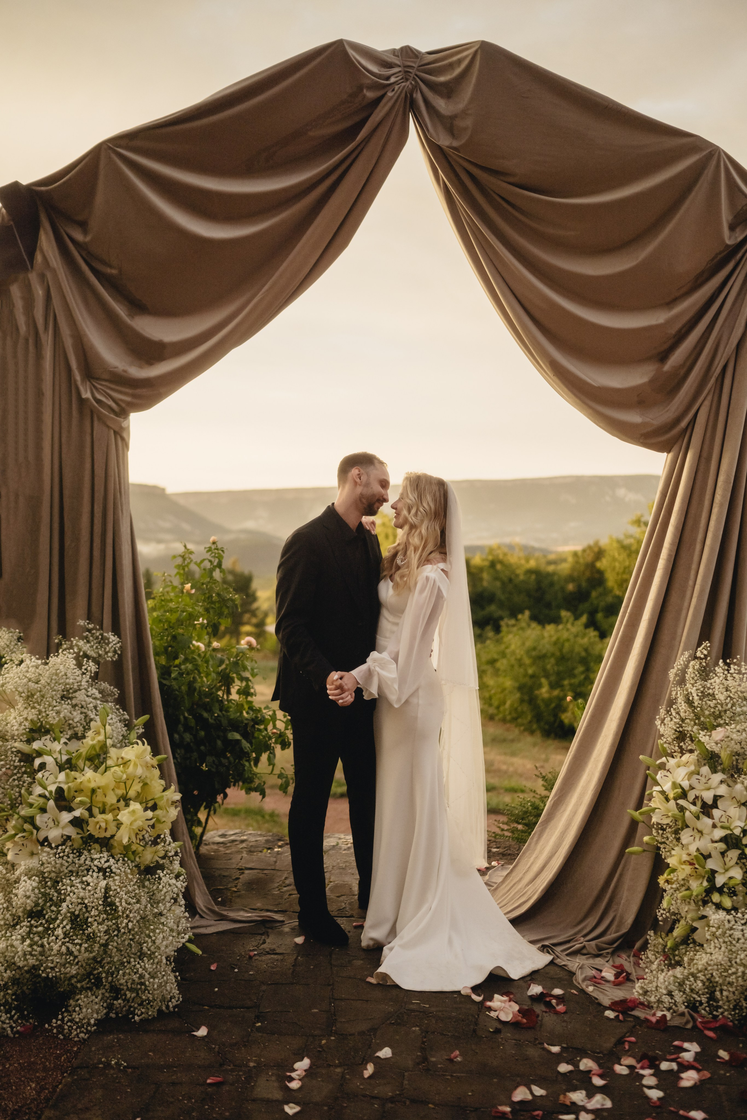 Свадебный и семейный фотограф и видеограф в Крыму | Алёна Межевова