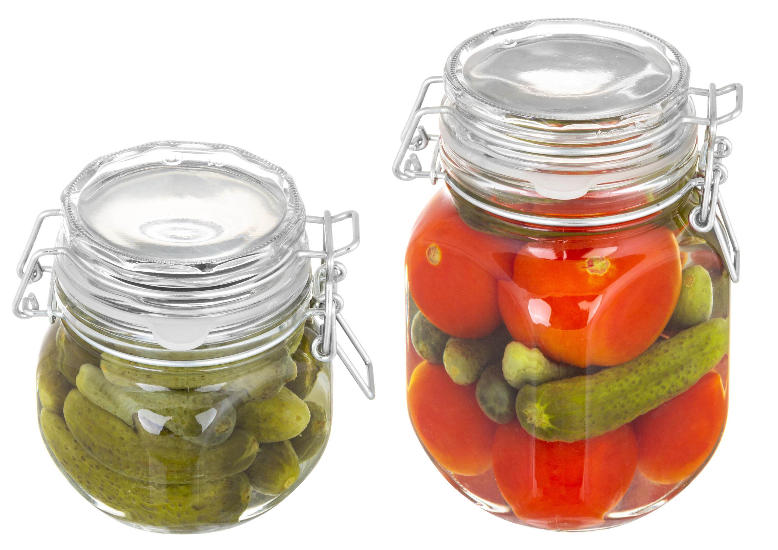 Съемка стеклянной посуды на белом фоне