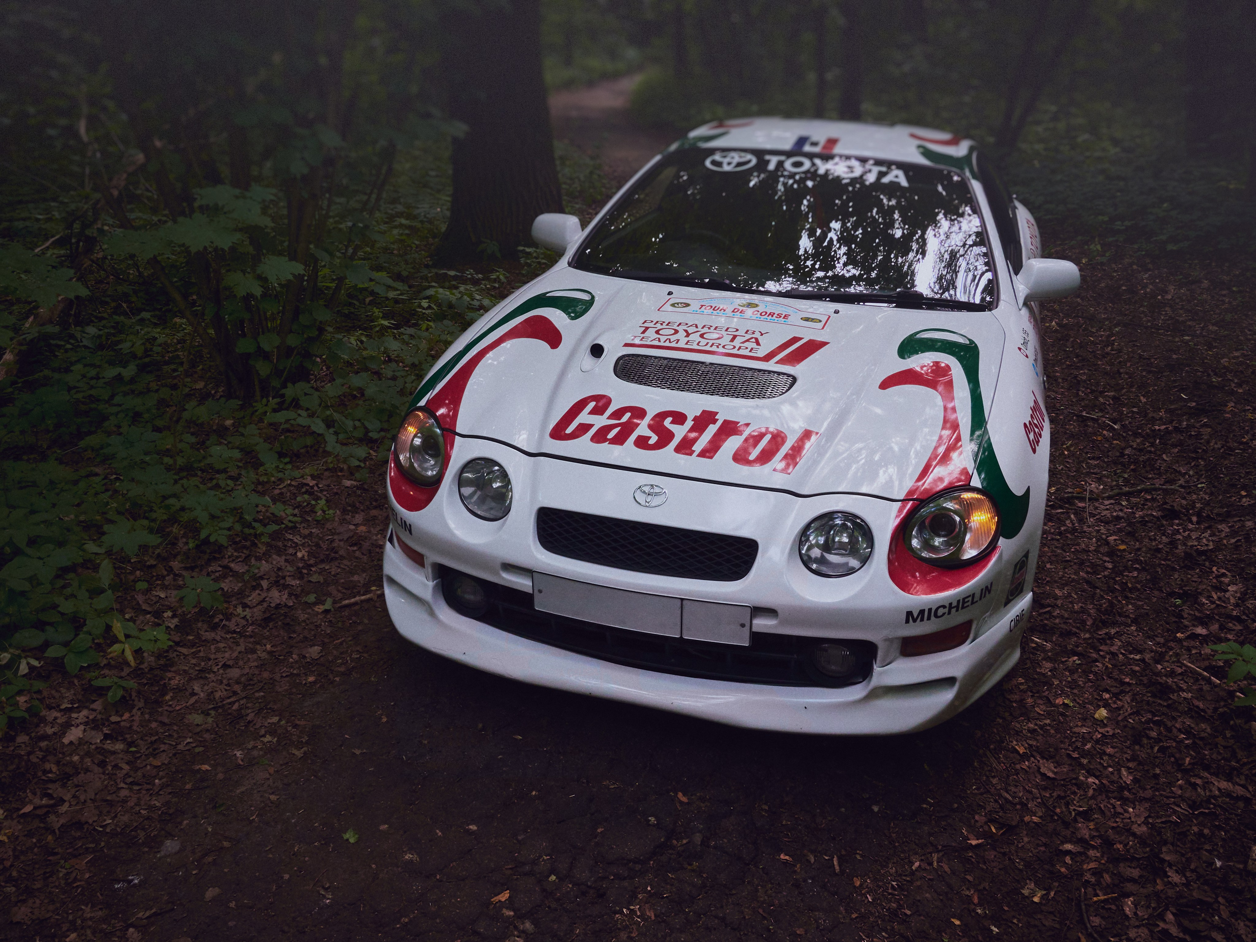 Упражнение с асфальтом. Коммерческий и художественный фотограф в Москве Плоскирев Валерий