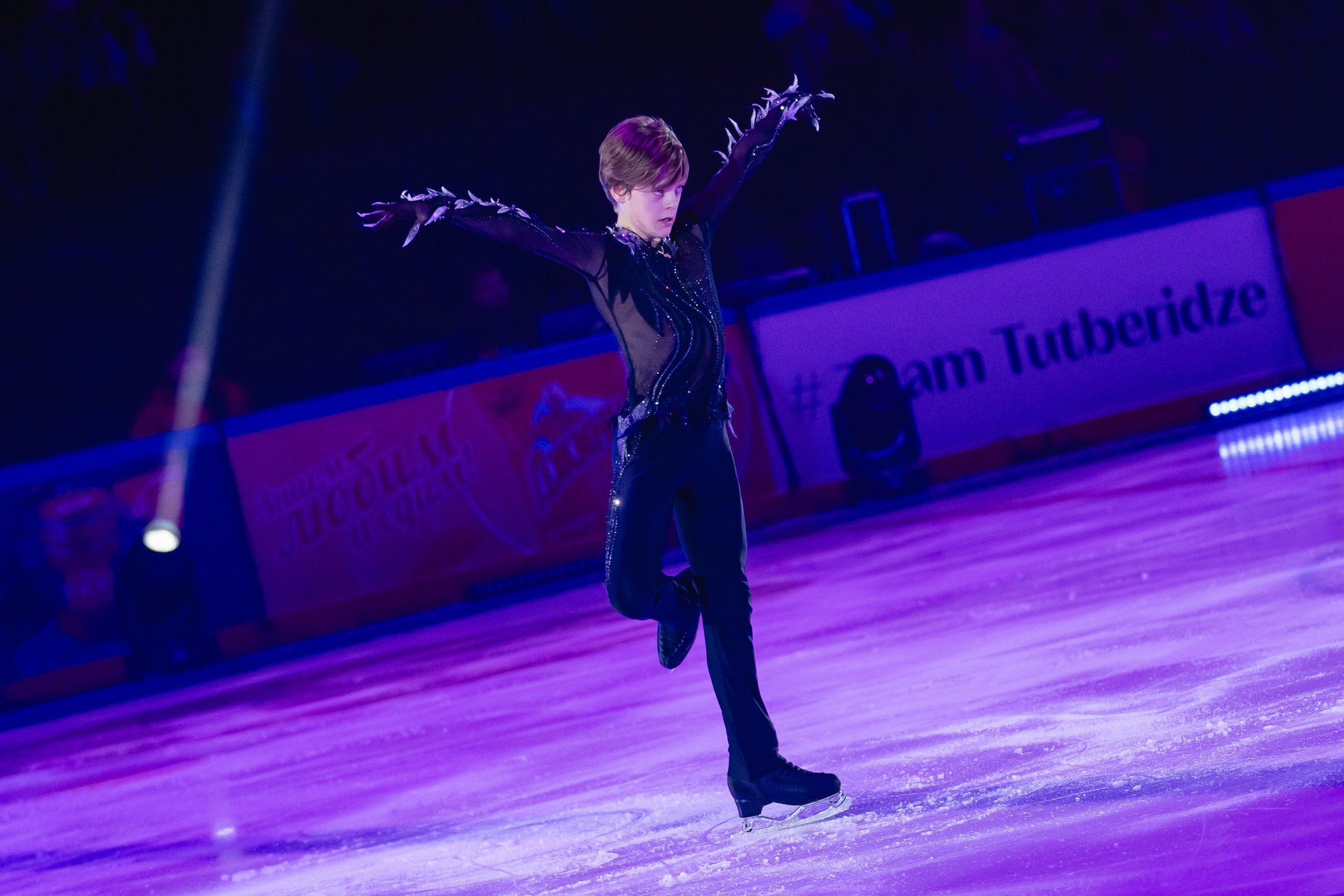 Шоу «Чемпионы на льду» в Новосибирске. Воробьева Ксения — Спортивный и танцевальный фотограф Новосибирск