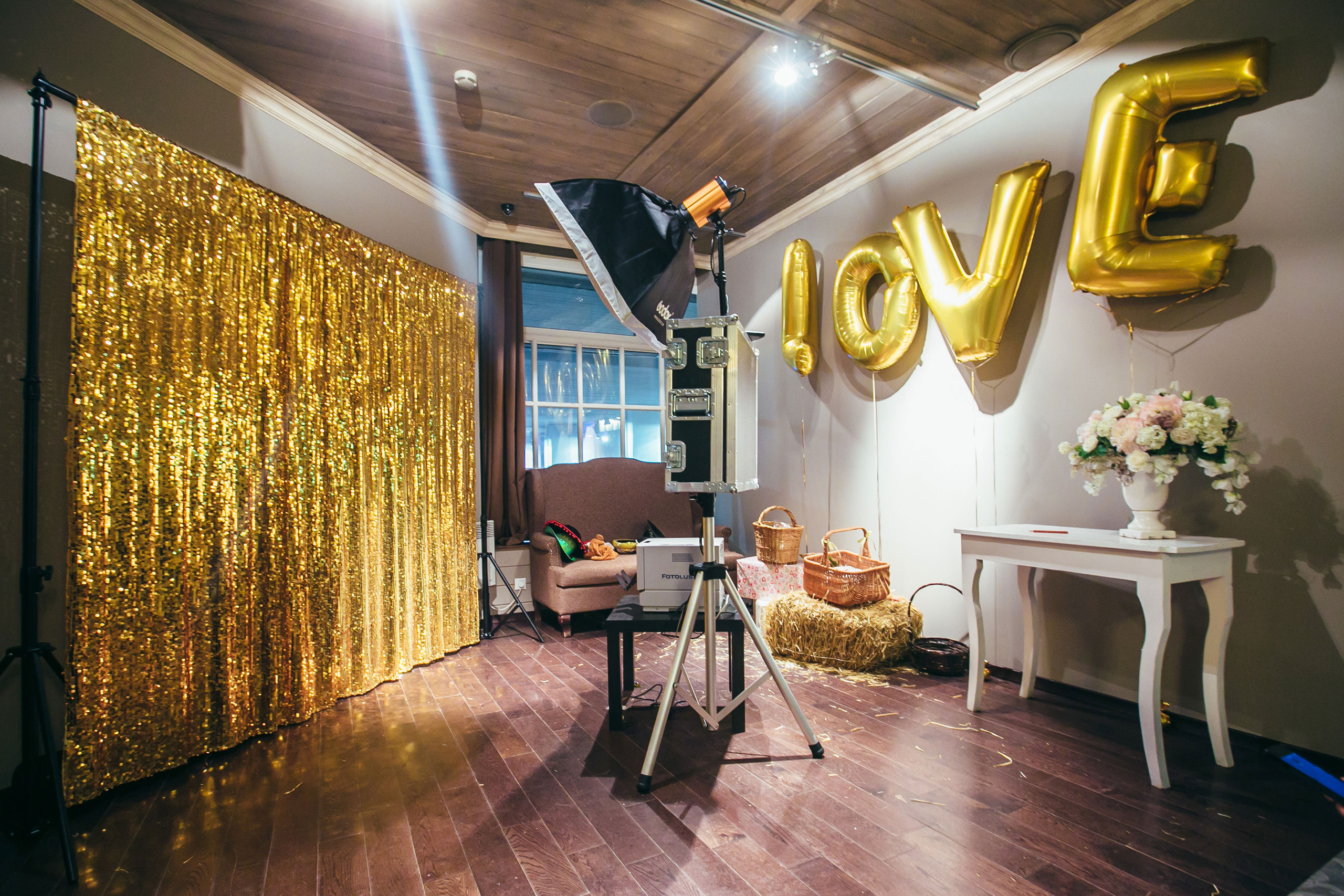 Шоу фотобудка. Подрядчики и друзья сети свадебных площадок House for wedding