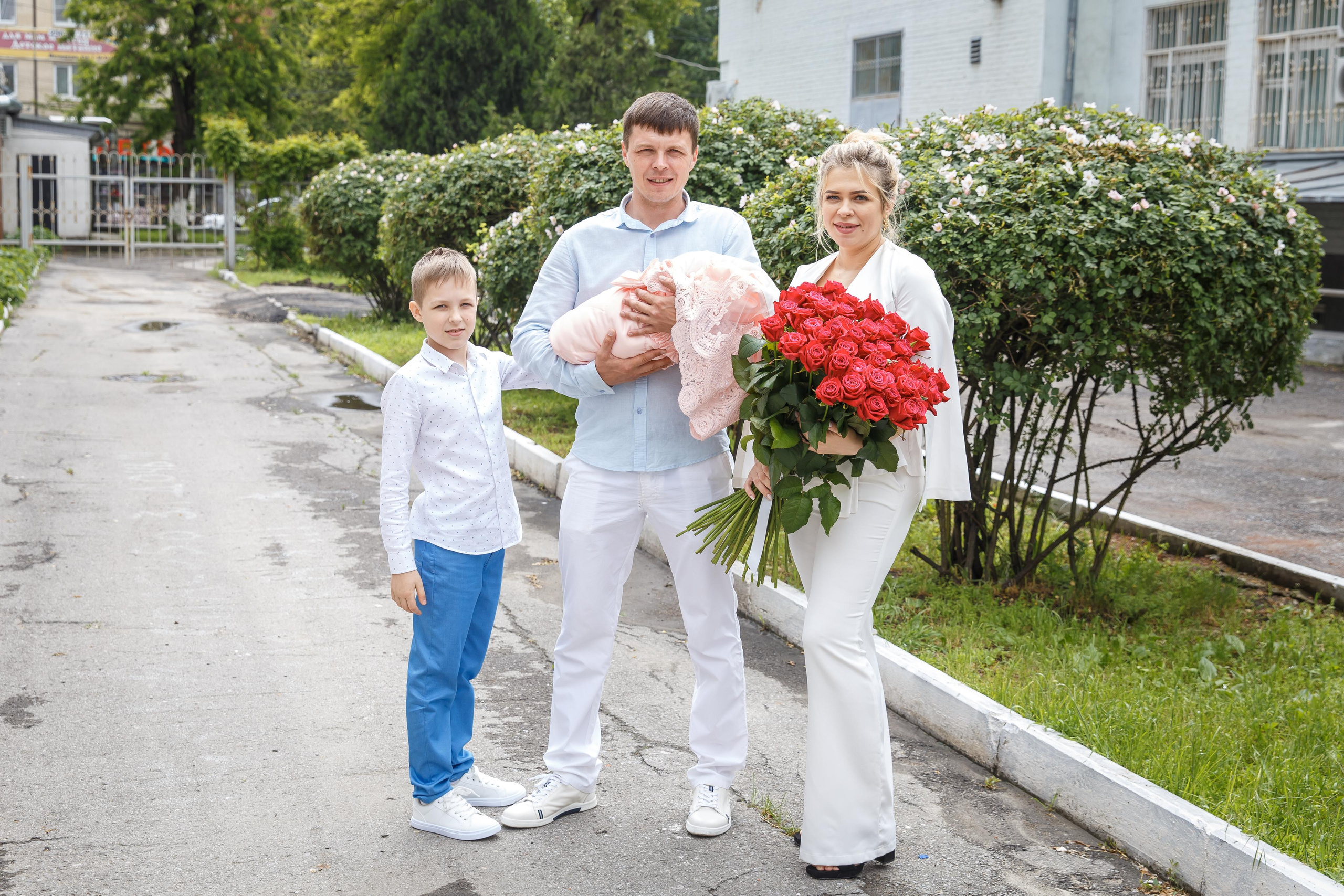 Выписка из Роддома. Семейный и детский фотограф в Ростове-на-Дону