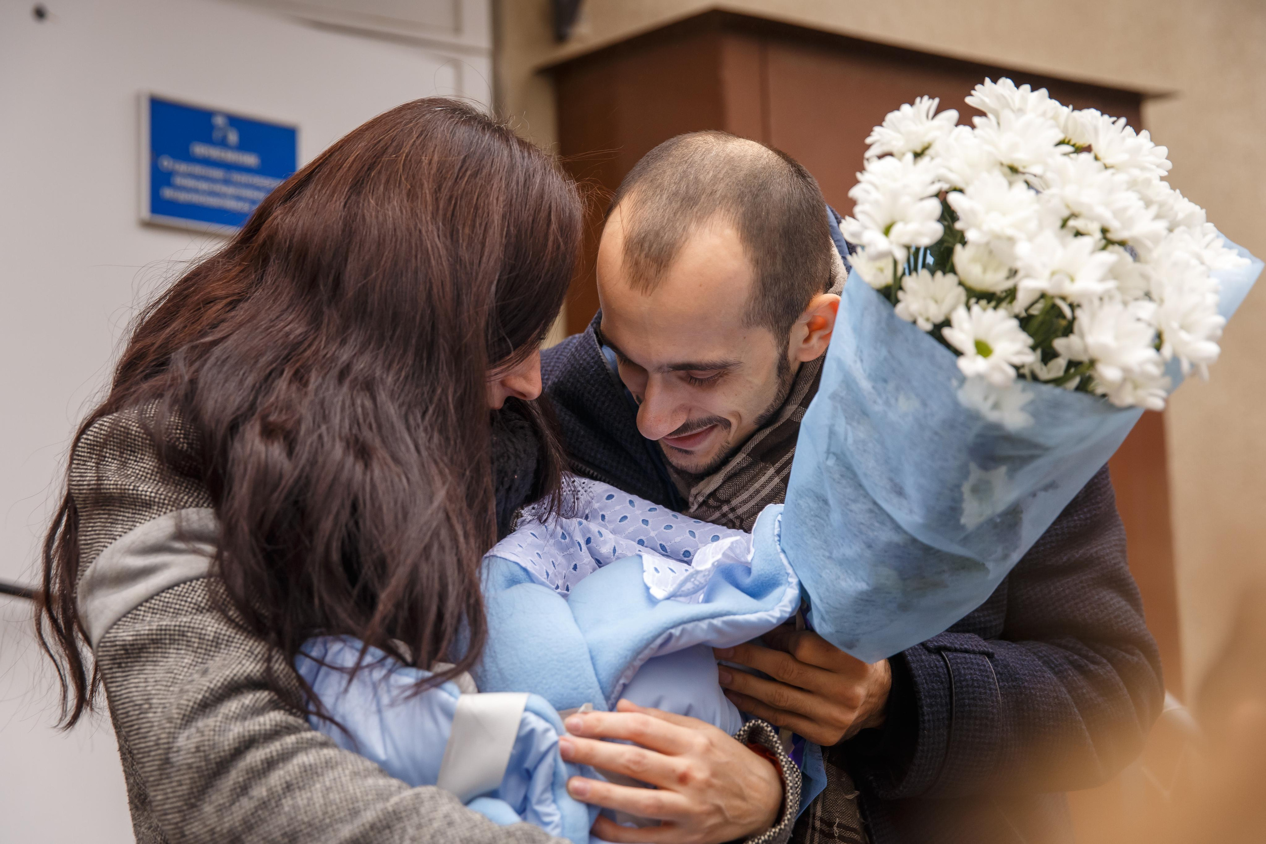 Выписка из роддома с домашней частью. Семейный и детский фотограф в Ростове-на-Дону