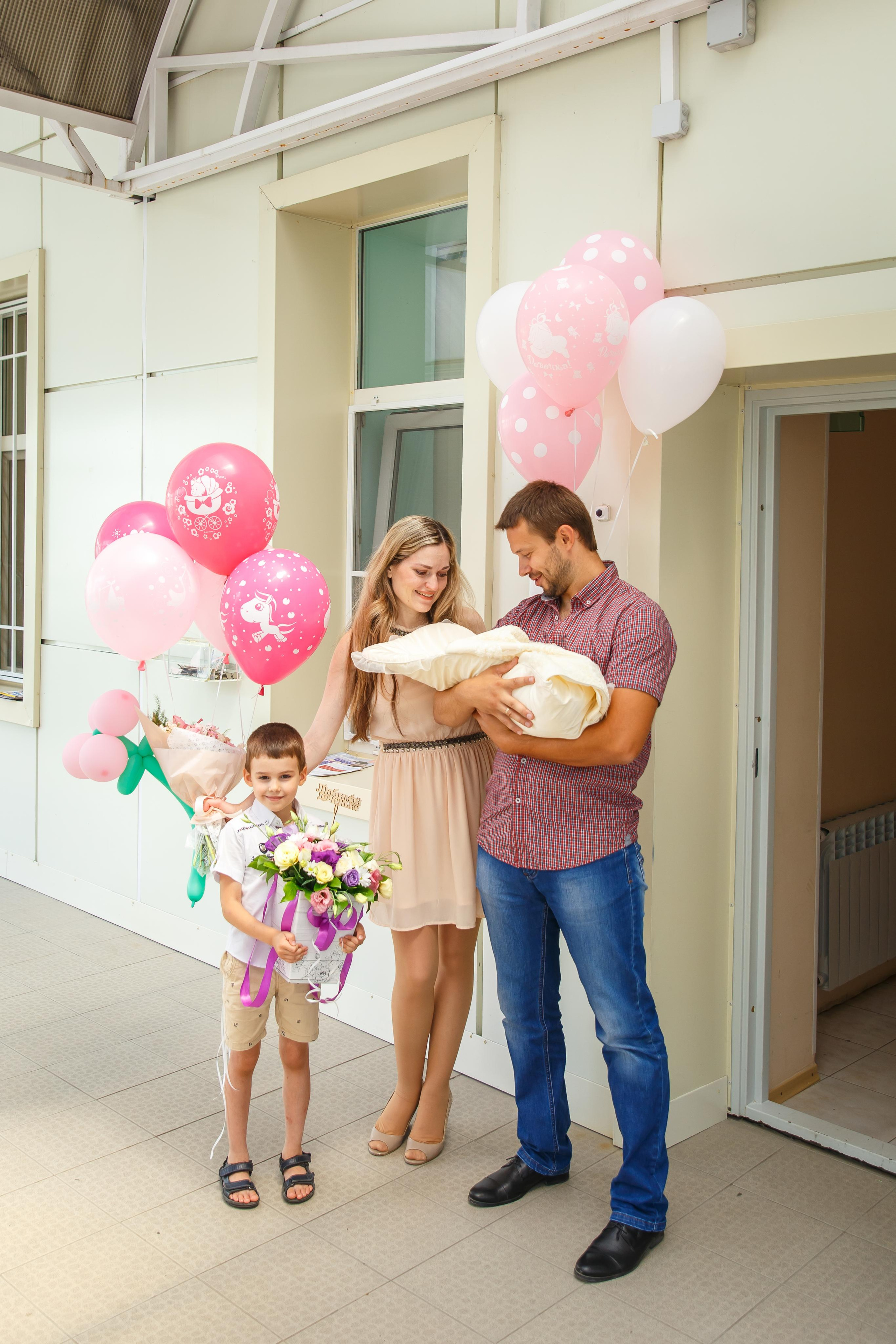 Выписка из Роддома. Семейный и детский фотограф в Ростове-на-Дону