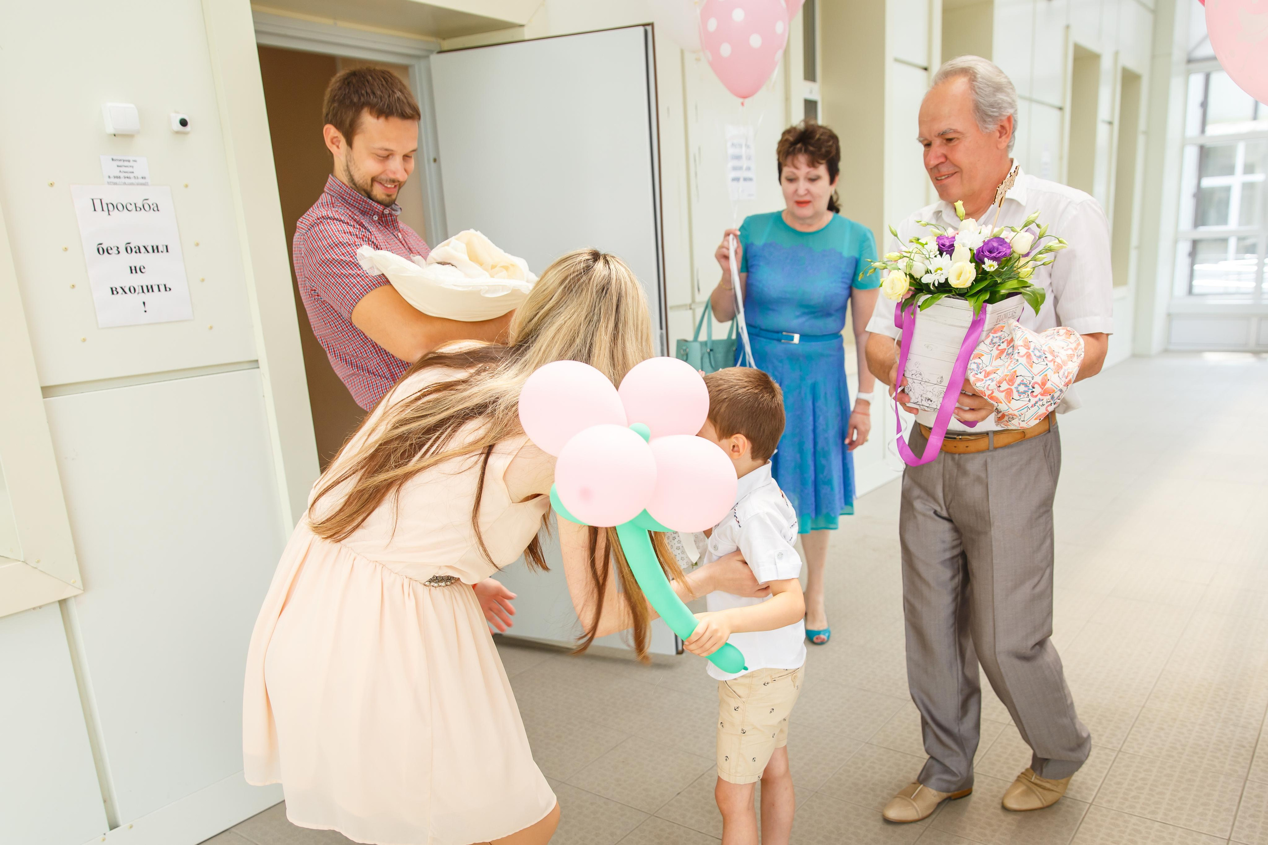Выписка из Роддома. Семейный и детский фотограф в Ростове-на-Дону
