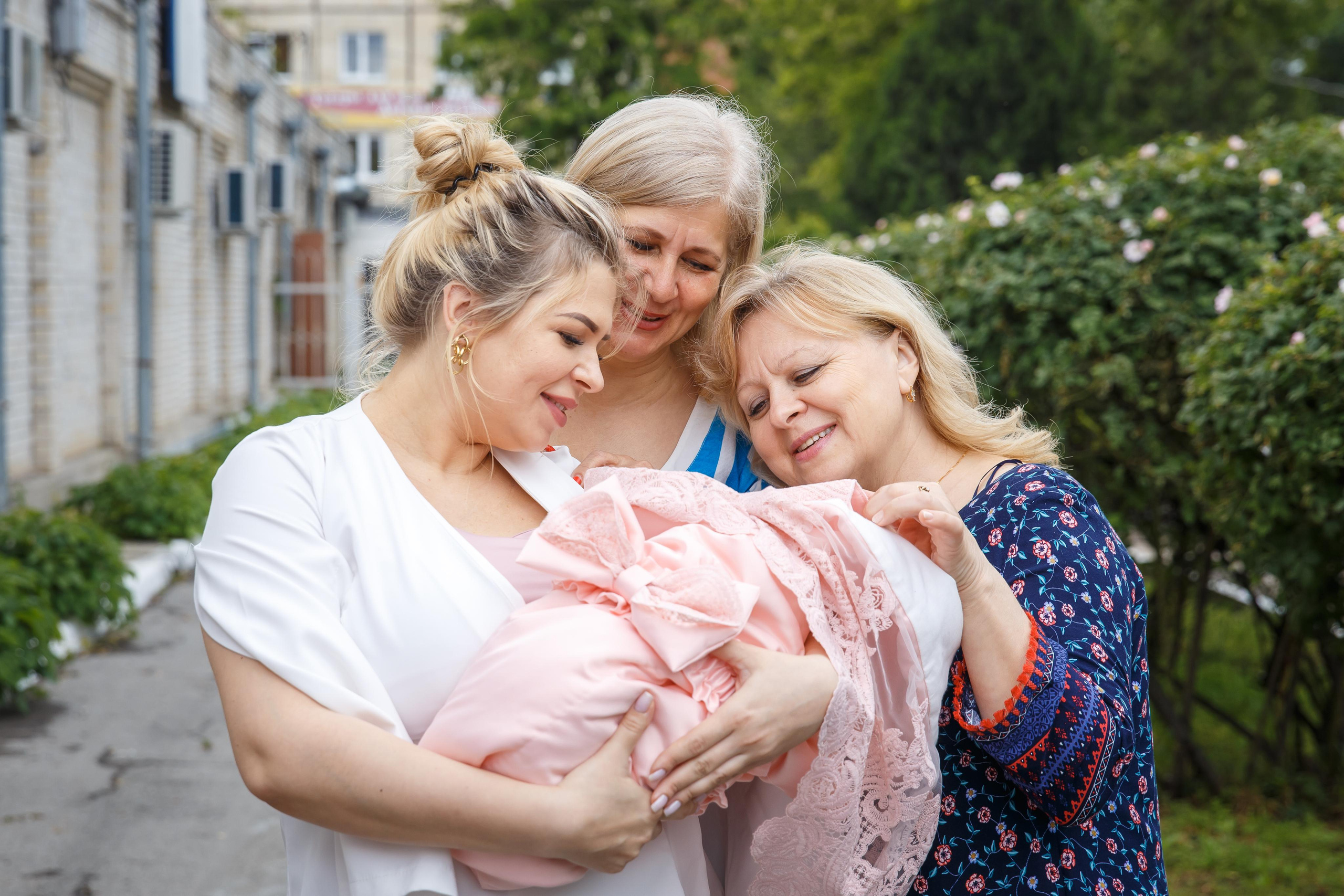 Выписка из Роддома. Семейный и детский фотограф в Ростове-на-Дону