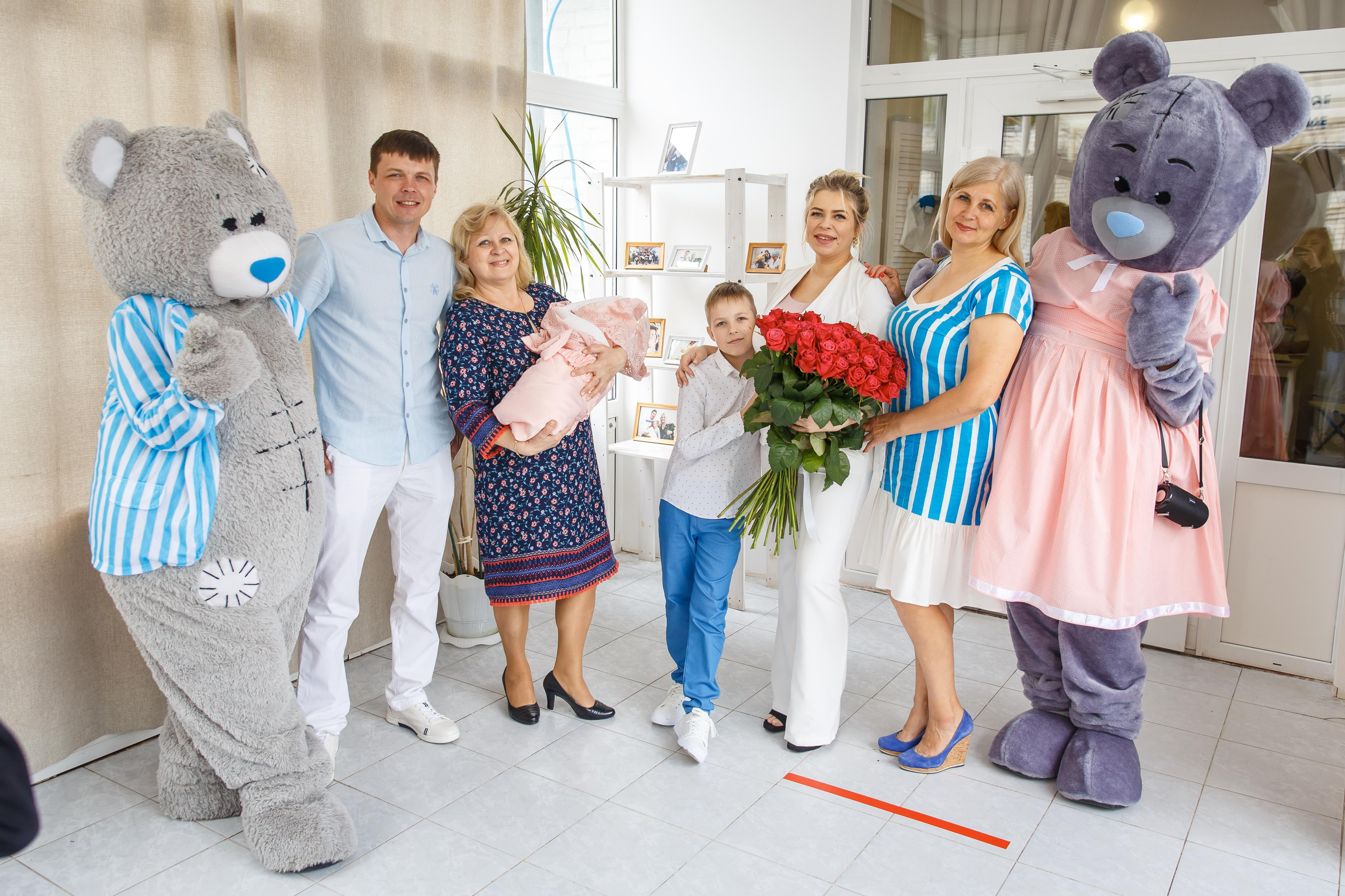 Выписка Евы из роддома ЦГБ. Семейный и детский фотограф в Ростове-на-Дону