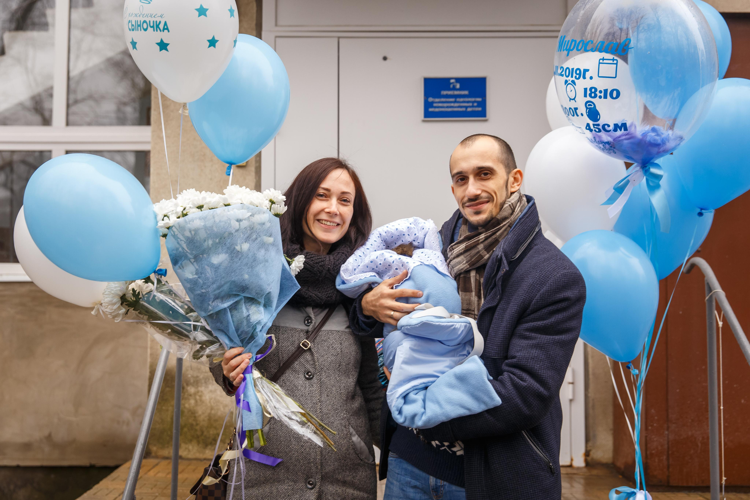Выписка из роддома с домашней частью. Семейный и детский фотограф в Ростове-на-Дону