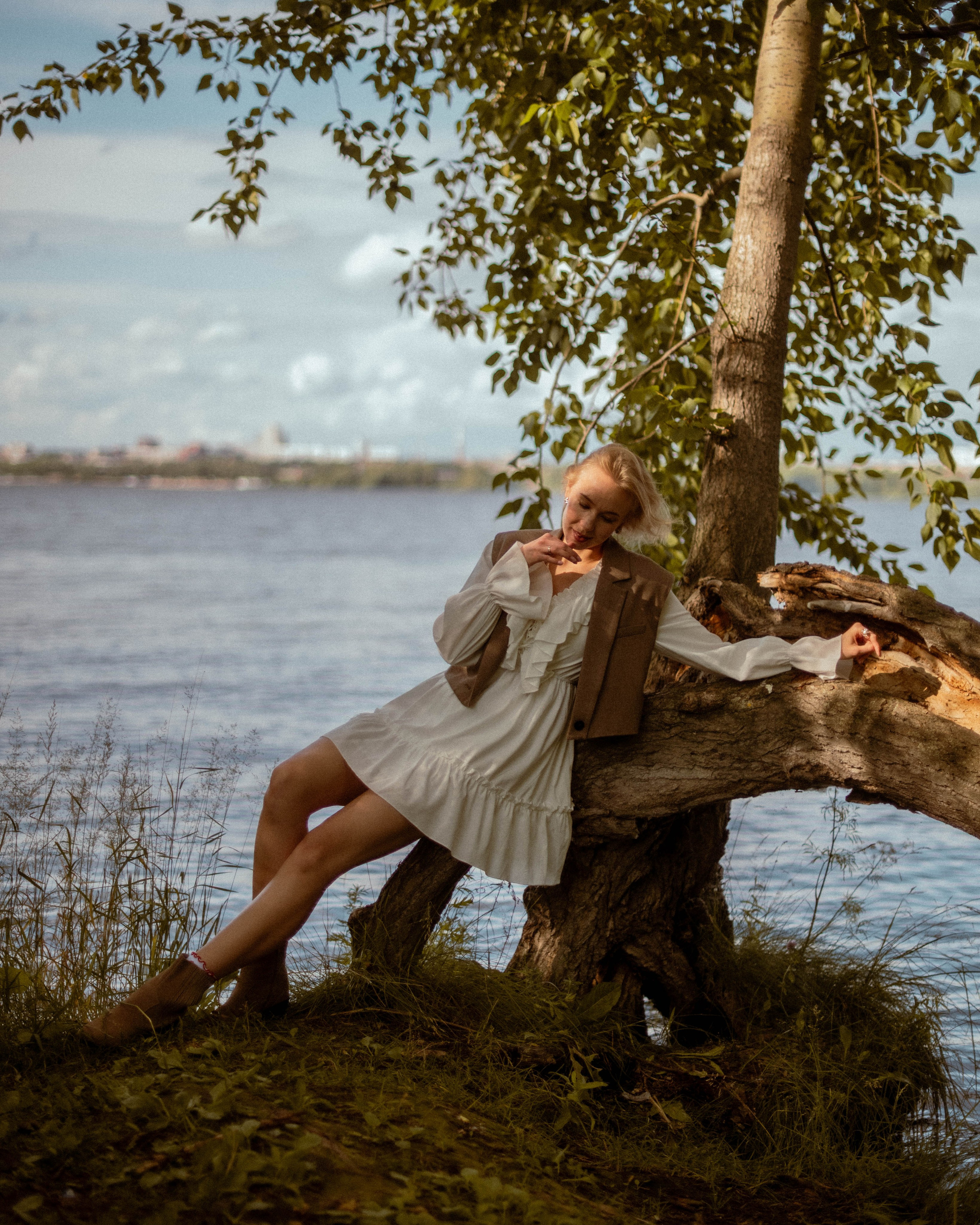 Милена. Женский фотограф. Создатель украшений ручной работы. Модель