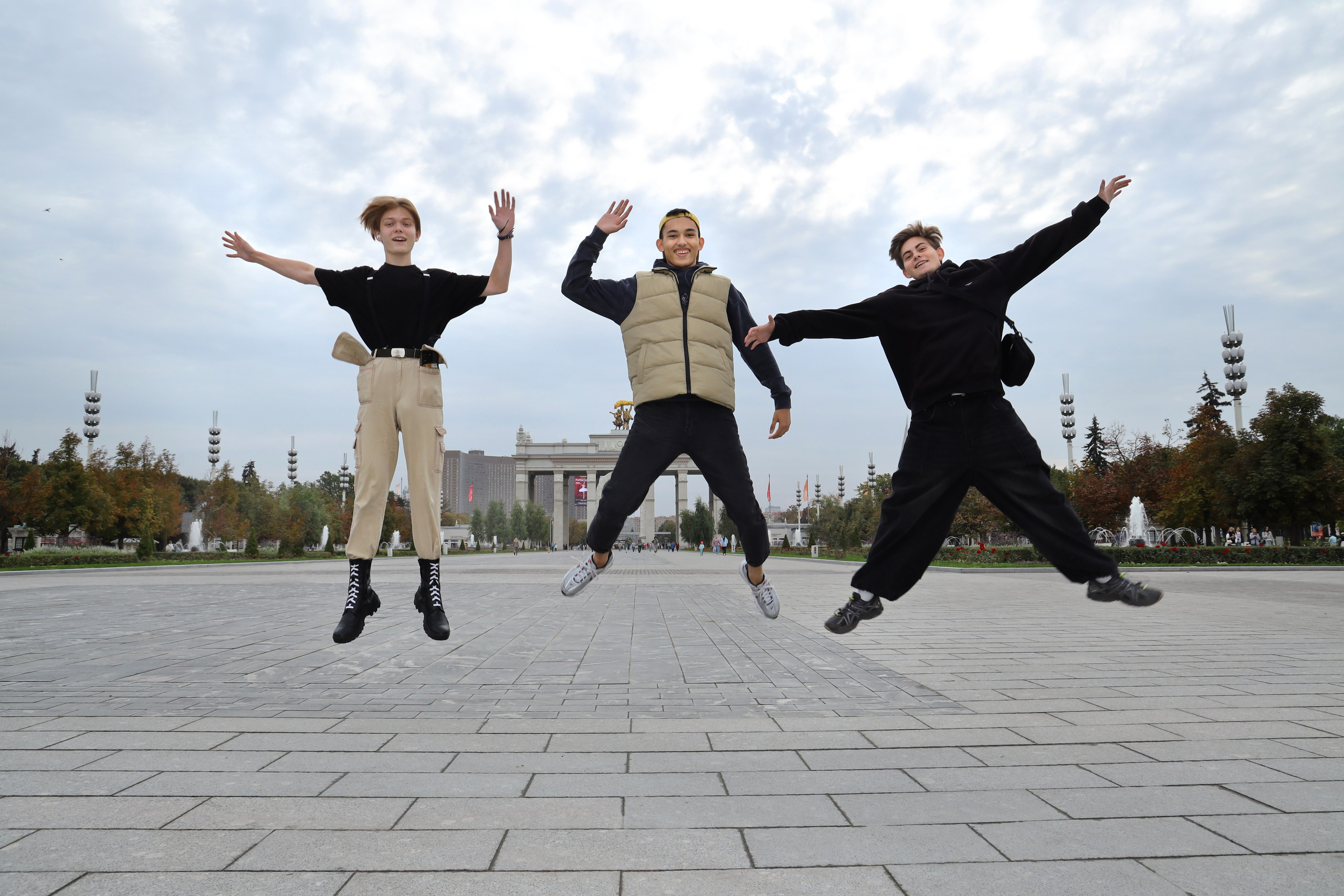 Выпускной альбом 9 и 11 класс. Выпускные альбомы в Москве и Подмосковье