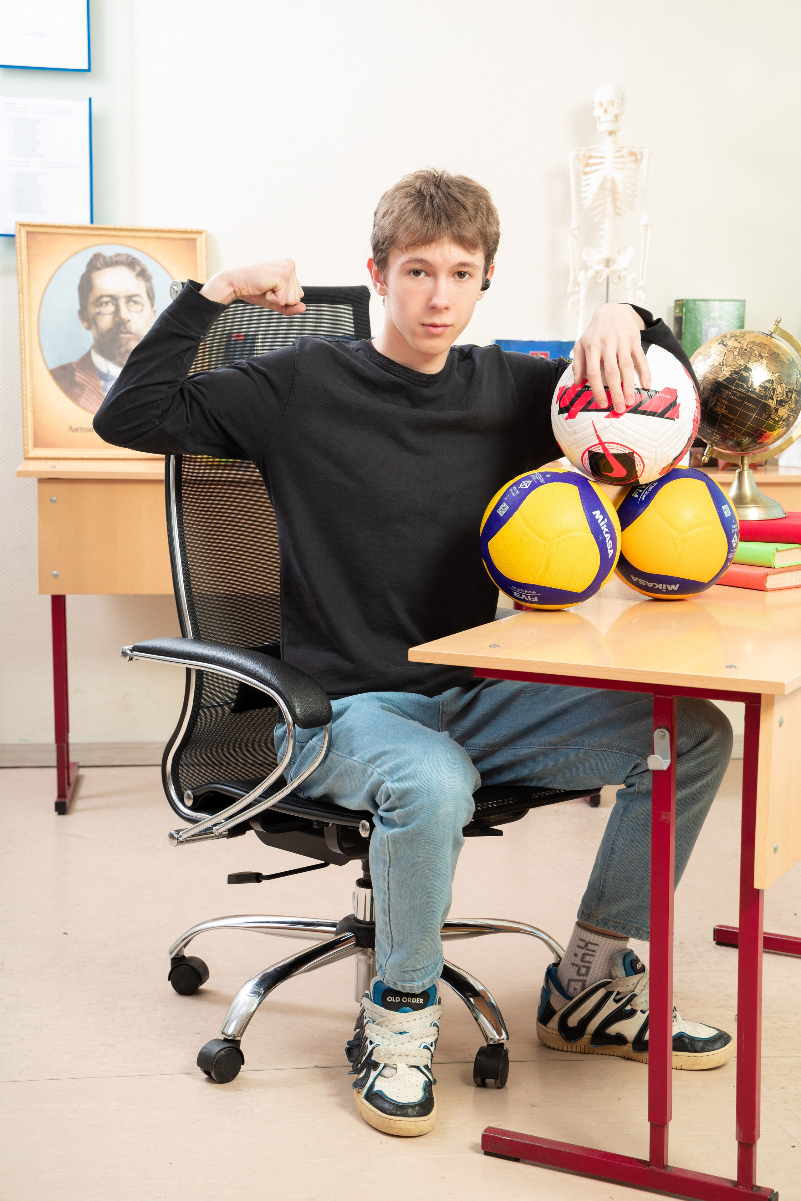 Выпускной альбом 9 и 11 класс. Выпускные альбомы в Москве и Подмосковье