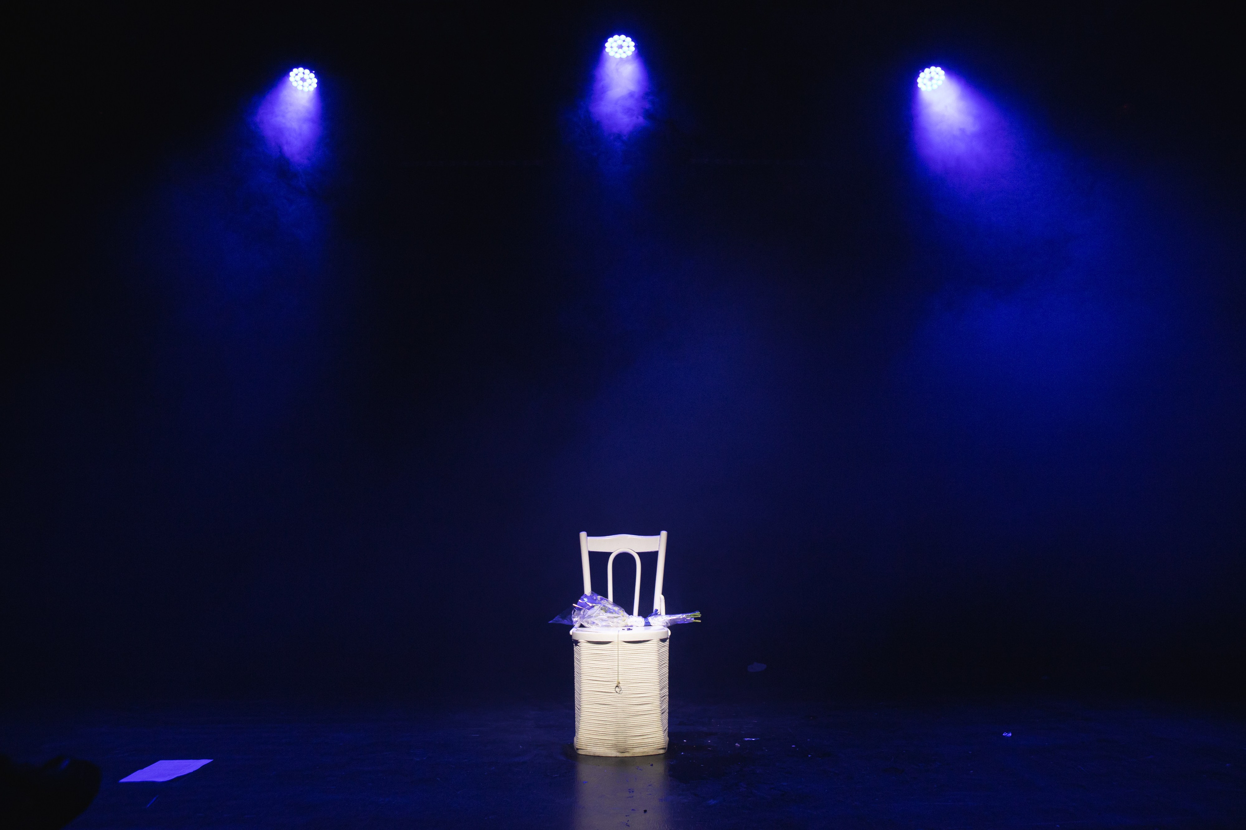 Спектакль «Любовь у сливного бачка». Репортажный фотограф в Перми Денис Голдобин