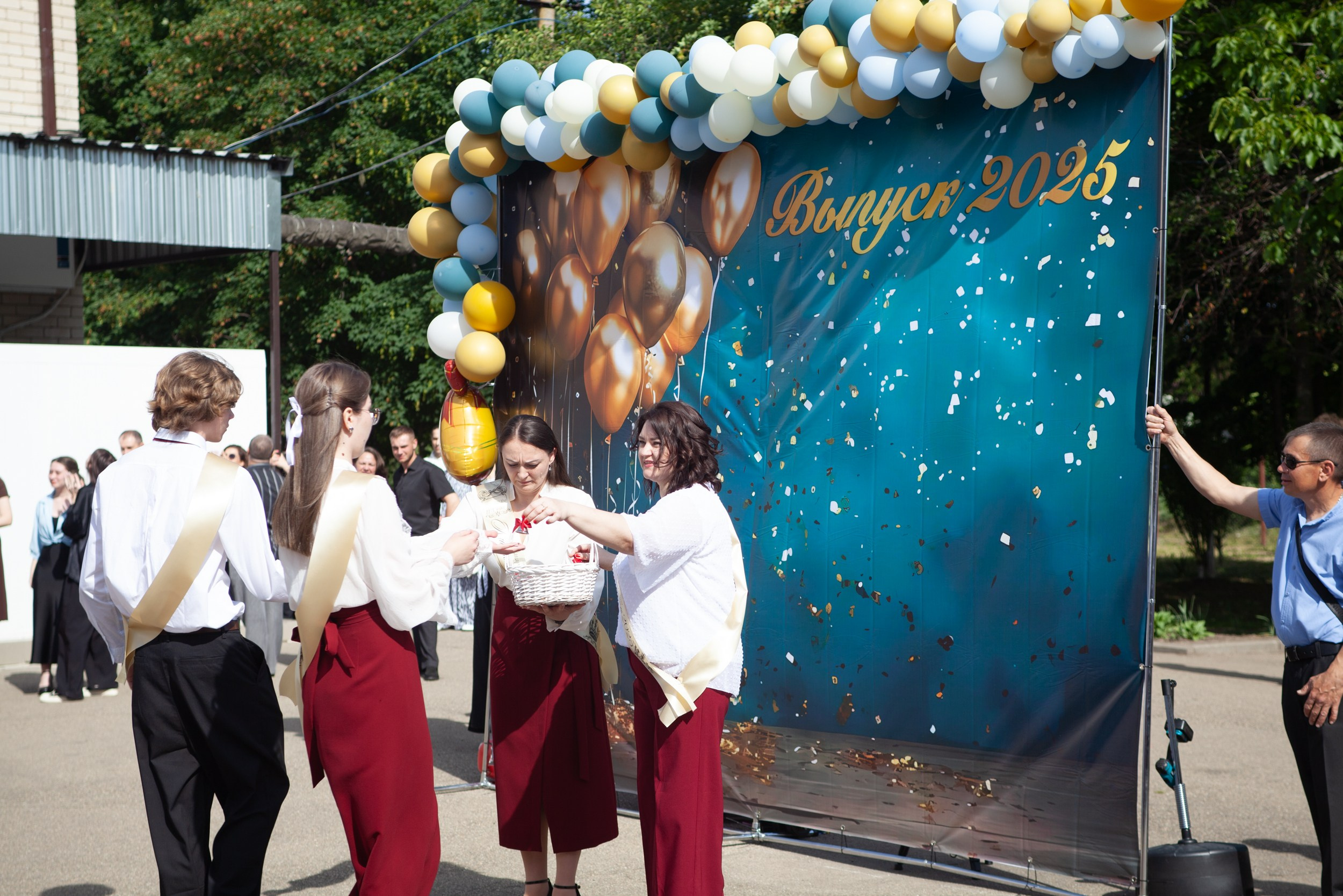 Последний звонок в Десяточке