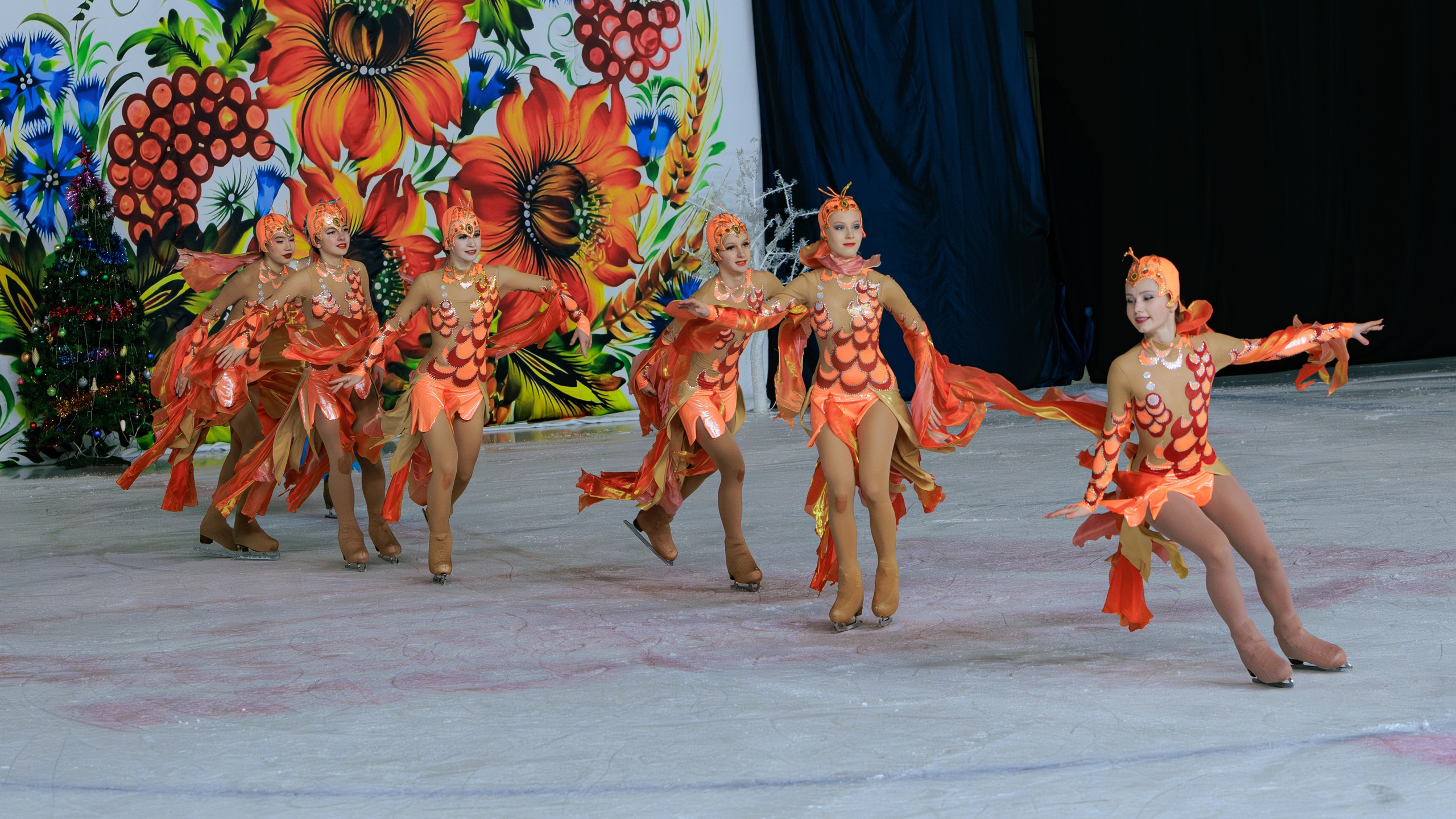 Детский театр на льду «АЛЕКО». Выпускные альбомы и школьный фотограф в Подольске, Троицке, Щербинке, Москве и Московской области