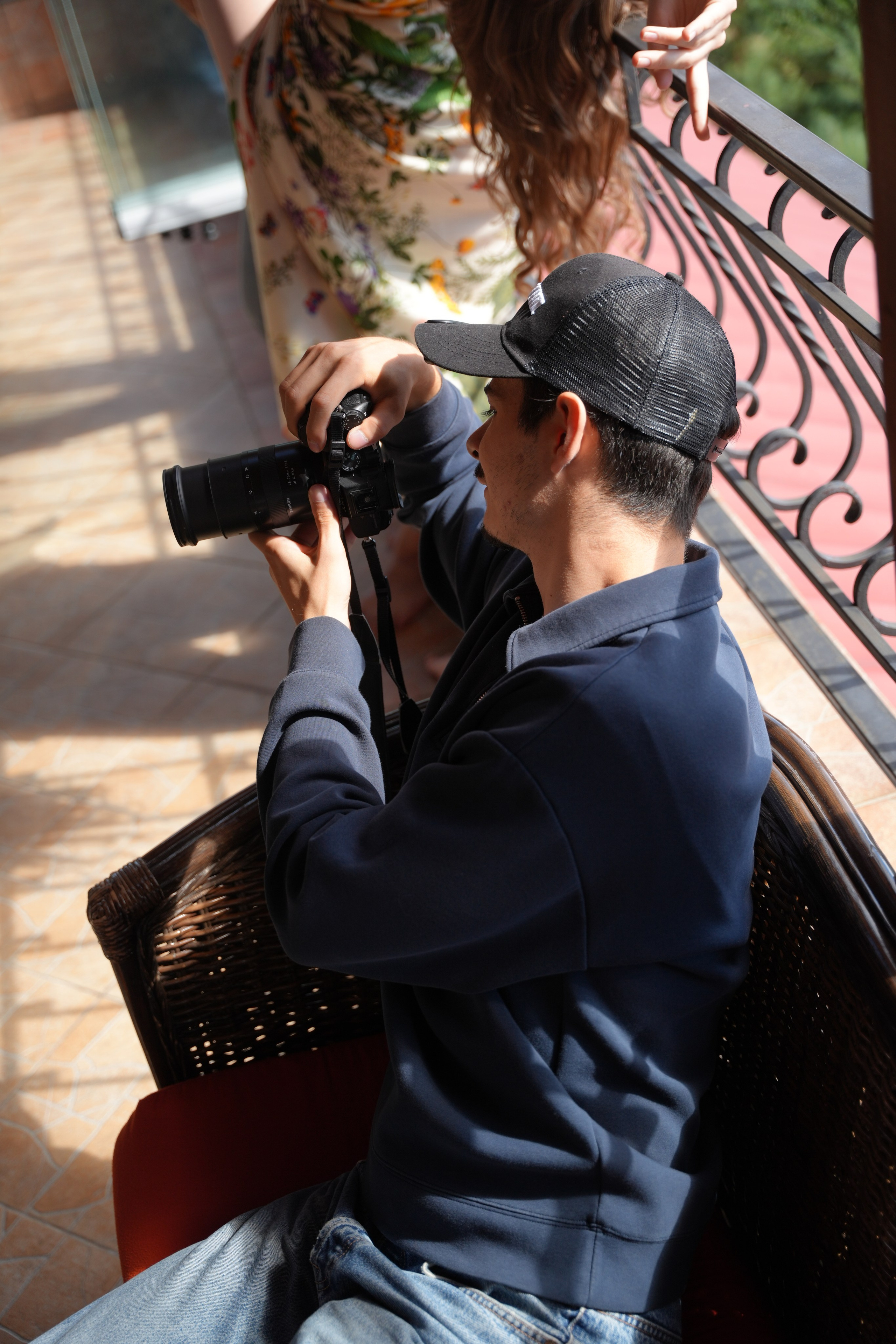 #backstage со съёмок команды в загородном доме. Портретный фотограф в Санкт-Петербурге Дмитриева Наталия