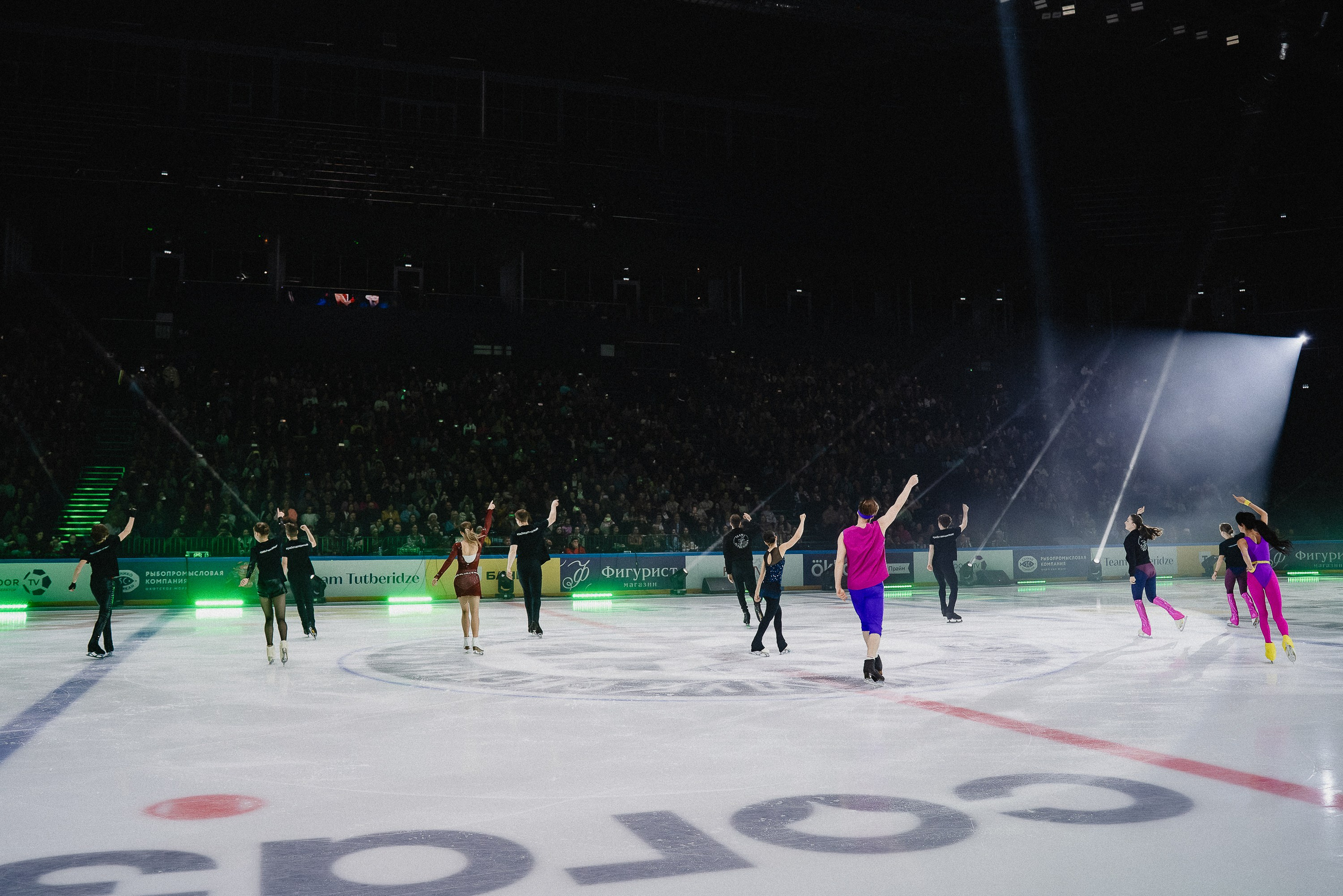 Шоу Этери Тутберидзе в Новосибирске. Воробьева Ксения — Спортивный и танцевальный фотограф Новосибирск