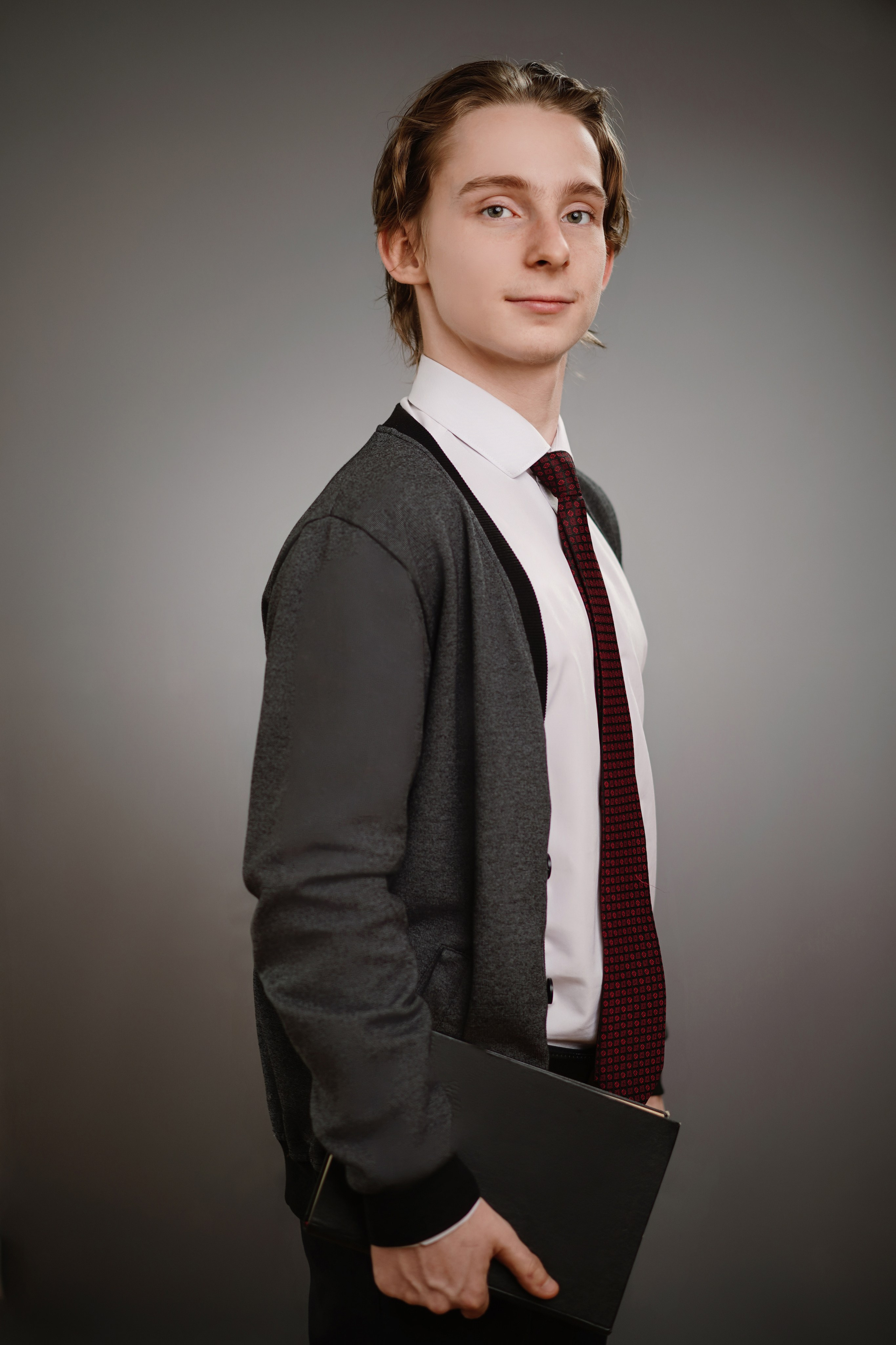 Стиль портрета в школе. GOTRA — выпускные альбомы в Тюмени