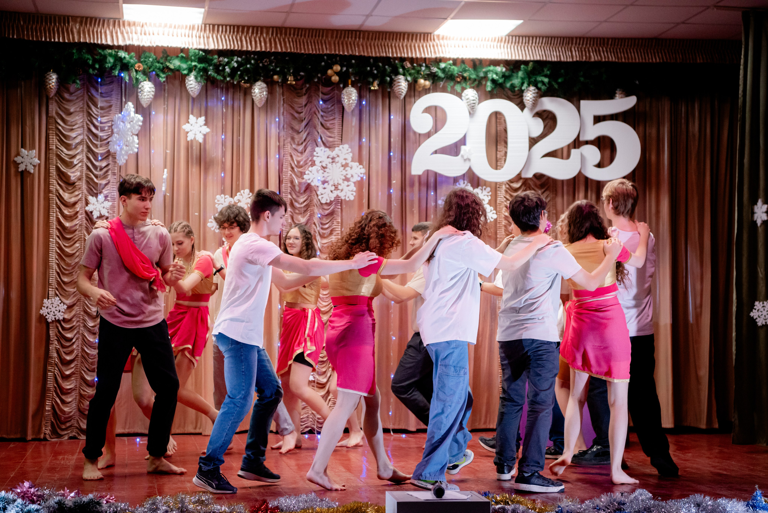 Школьная Ëлка для 1А класса. Фотограф в Волгограде и Волжском Александр Горбань