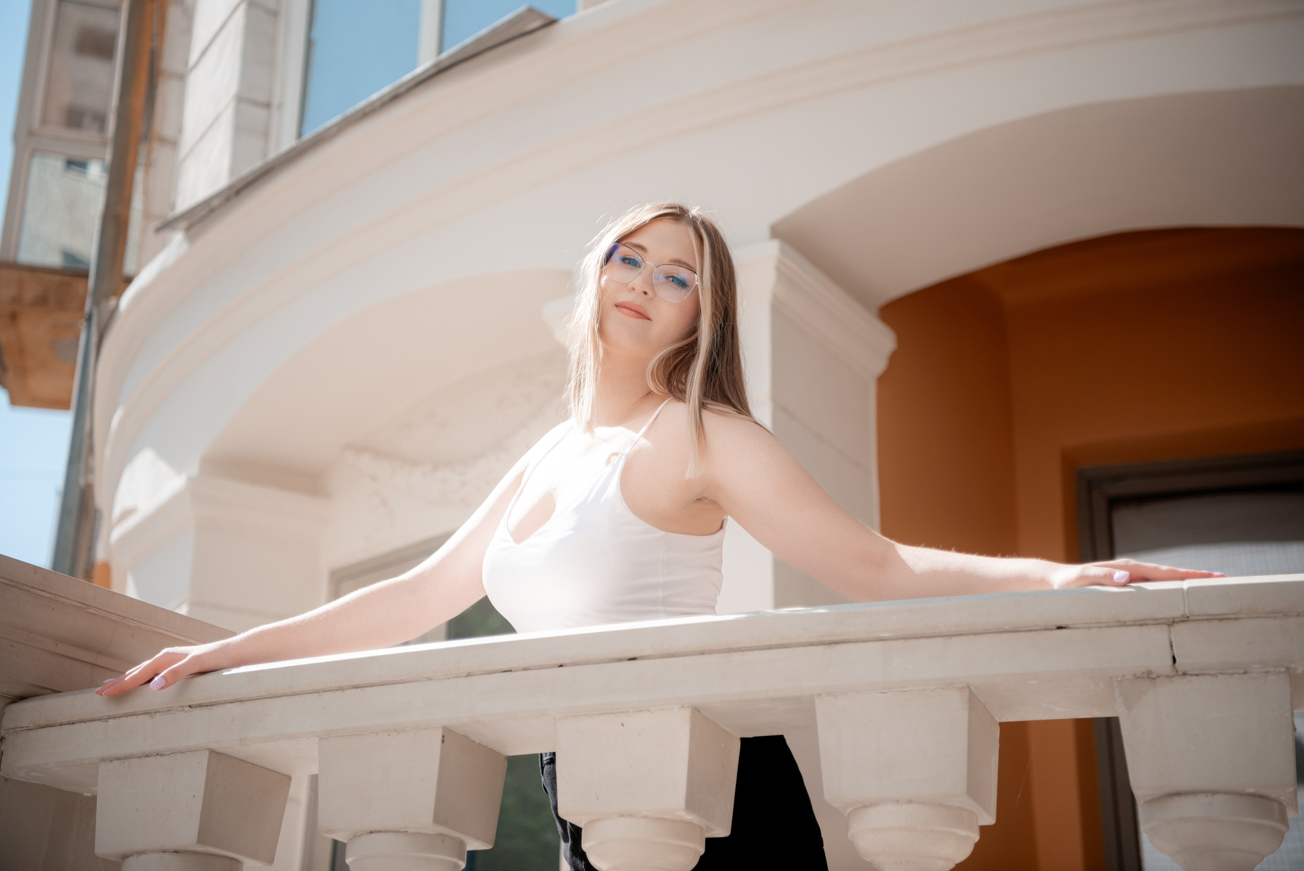 Портрет девушки на улице Пушкина