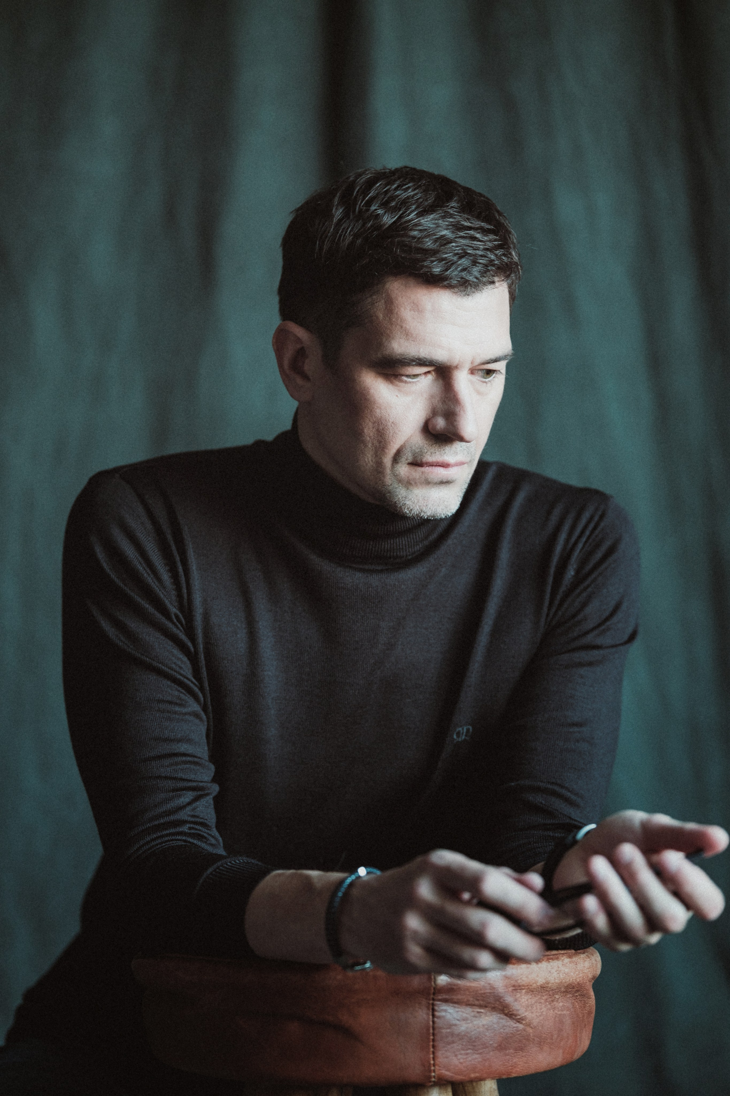 Фотограф Михаил Гуляев. Фотосессия в Новосибирске. Фотосессия в студии.