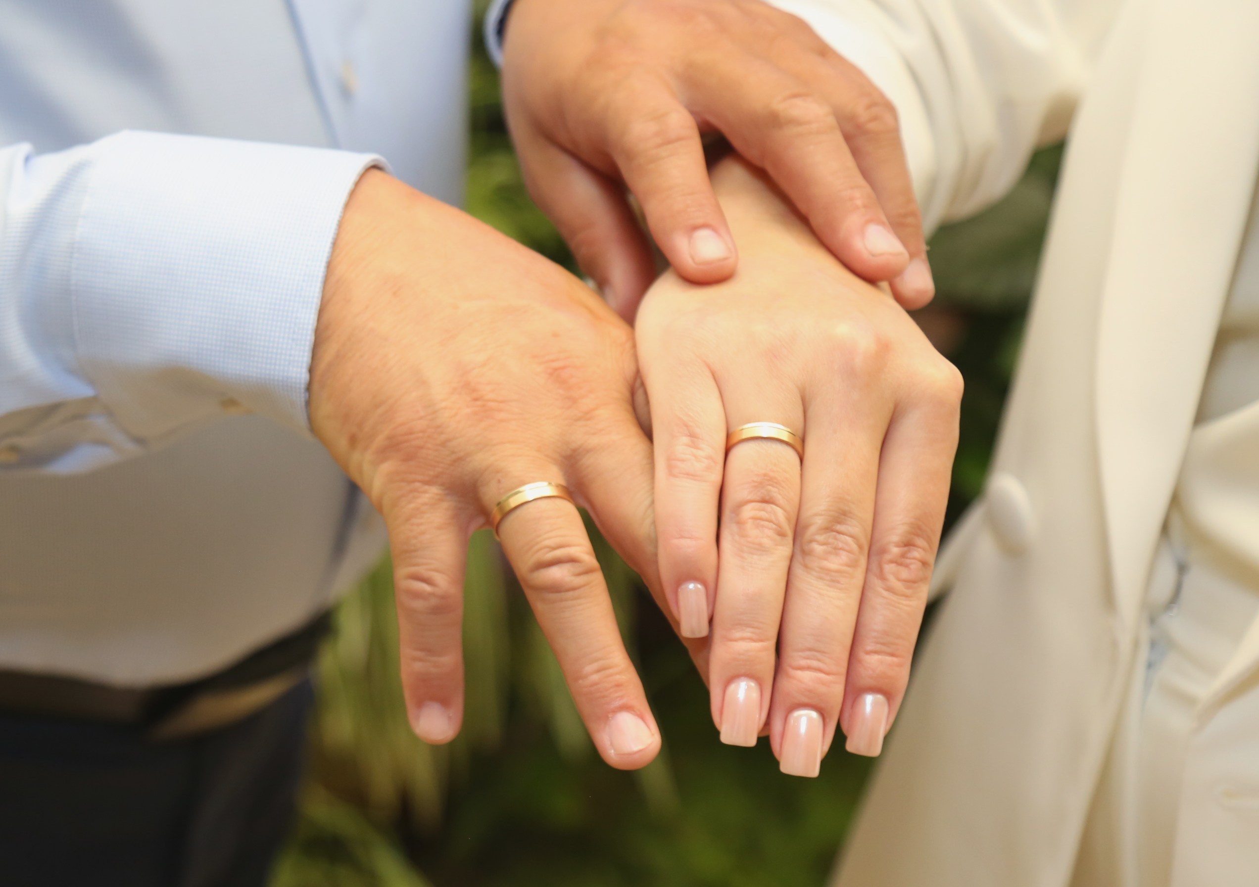 ЗАГСе Храма Матроны Московской свадебная фотосессия. Фотосессия в студии в Москве от профессионального фотографа услуги по доступным ценам